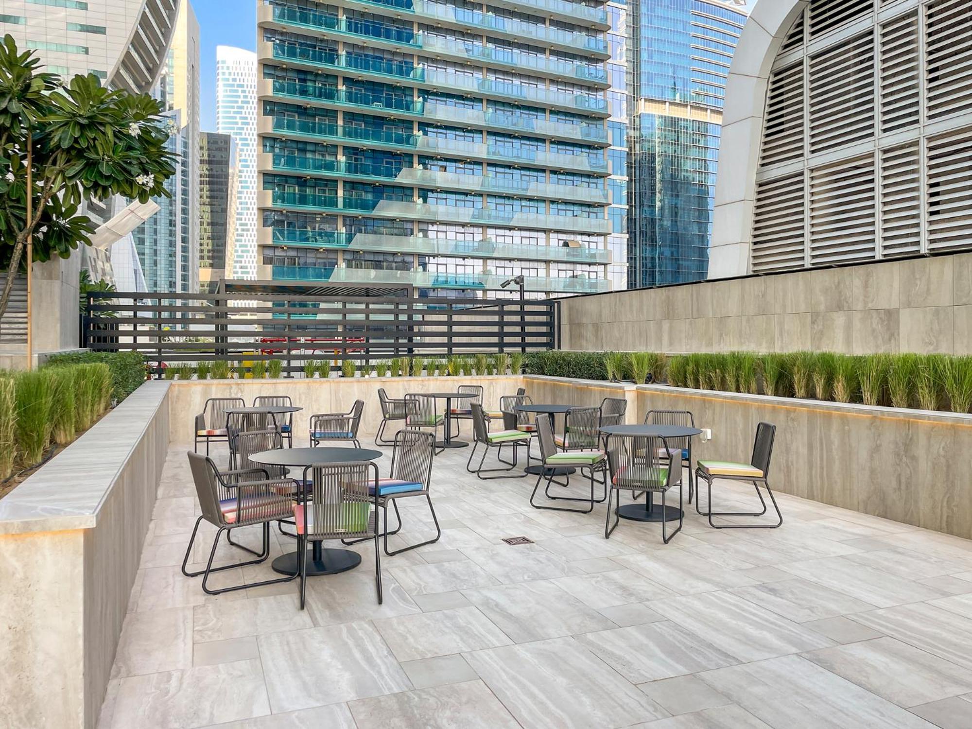 Apartment Stylish One Bedroom Oasis At Missoni Tower , Business Bay,