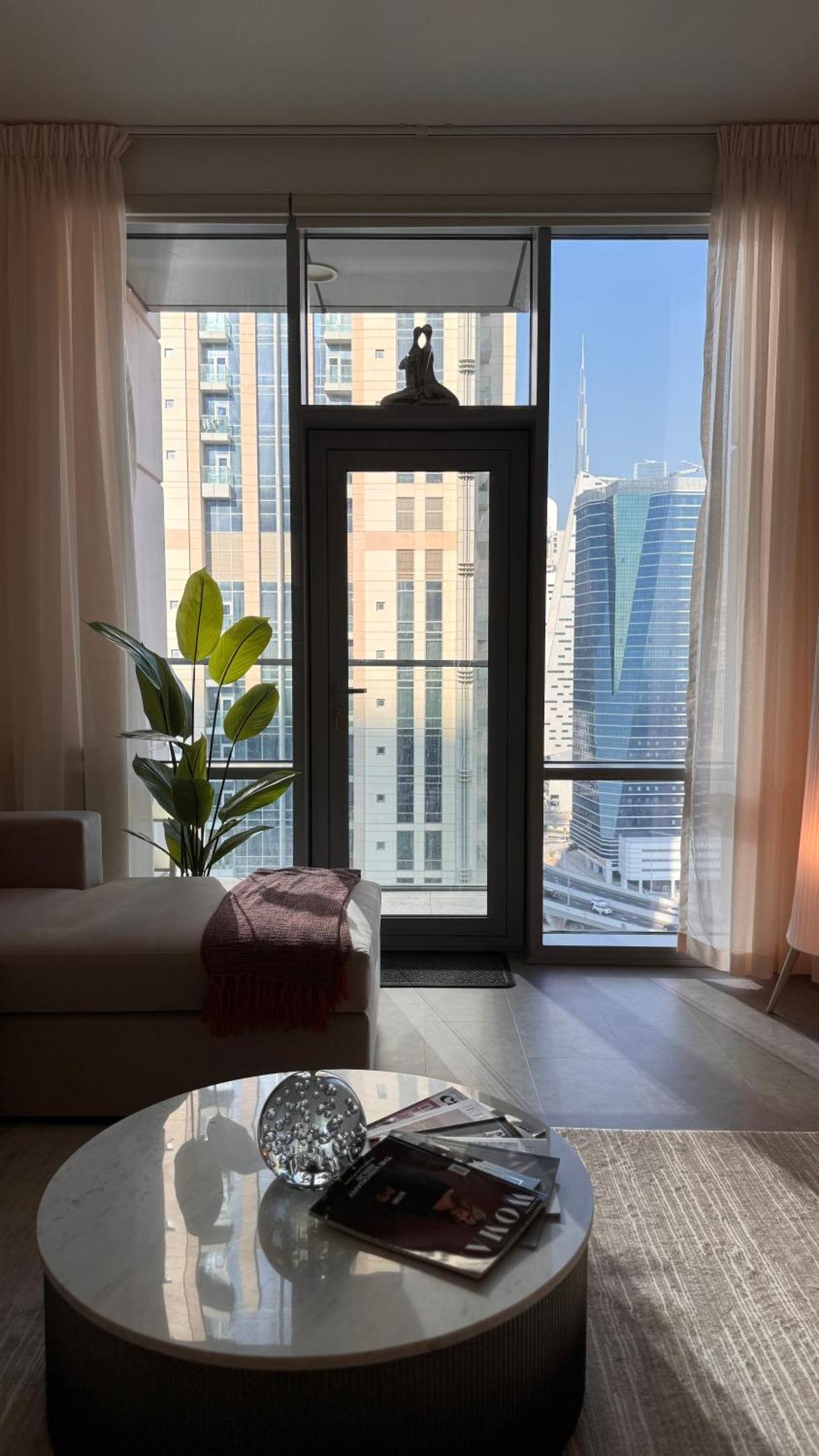 Daire Amazing 1 Bedroom - Downtown Dubai, Canal & Burj Views *