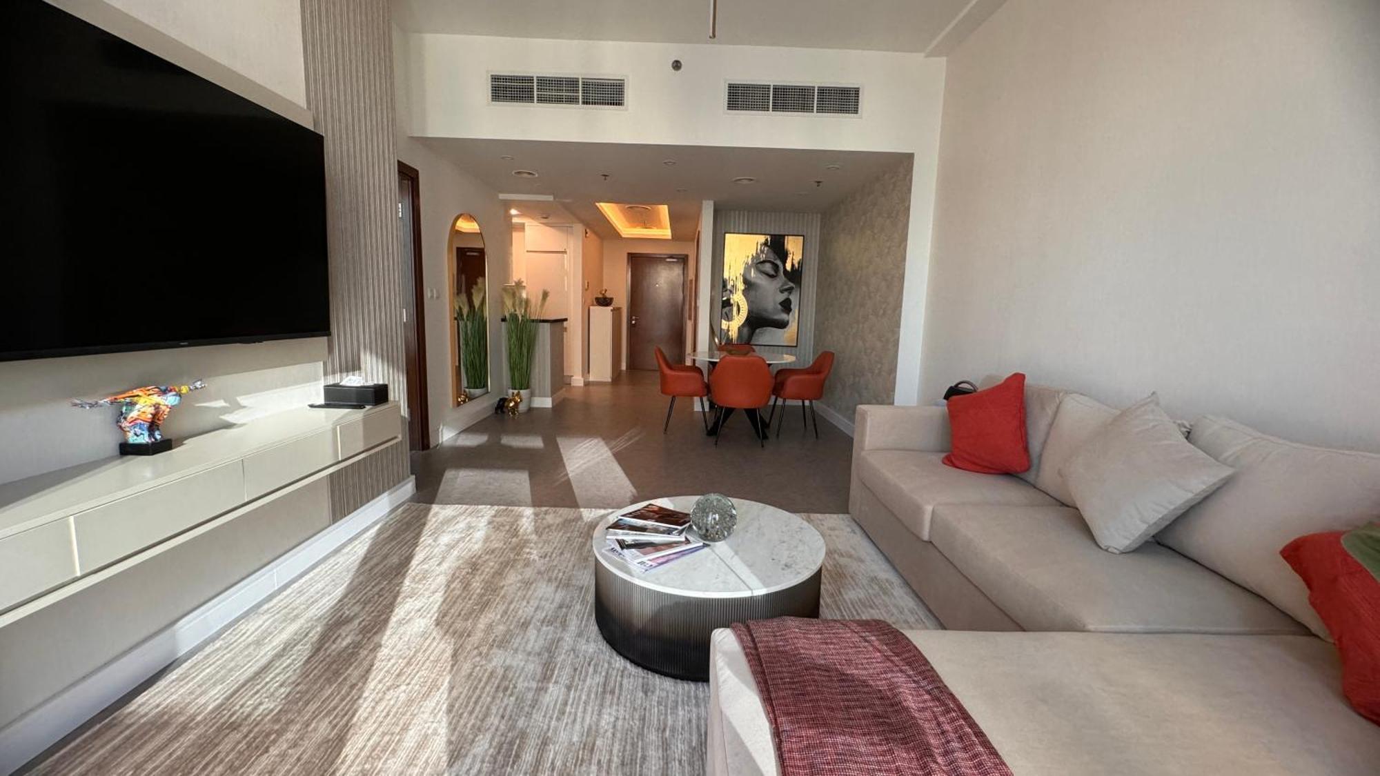 Amazing 1 Bedroom - Downtown Dubai, Canal & Burj Views Daire *