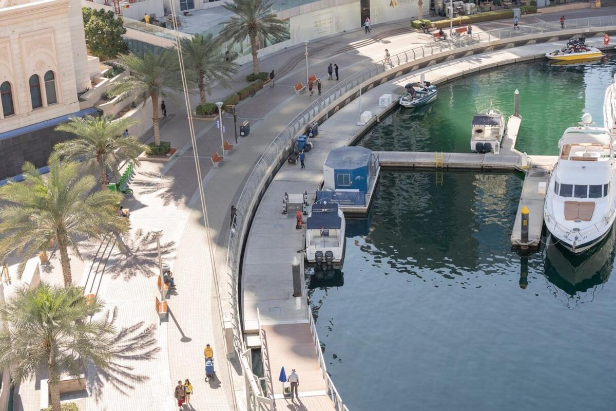 Daire Stunning 1-bedroom With Sea View In Marina *