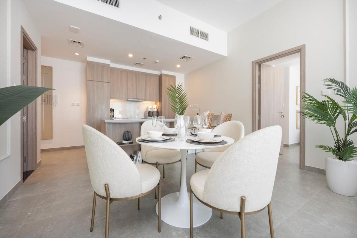 Daire Stunning 1-bedroom With Sea View In Marina *