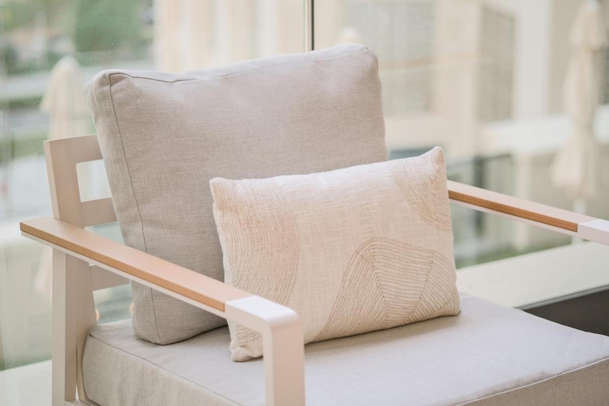 Luxurious 2-bedroom Escape With Burj Khalifa Views At Act One In Downtown Daire Dubai