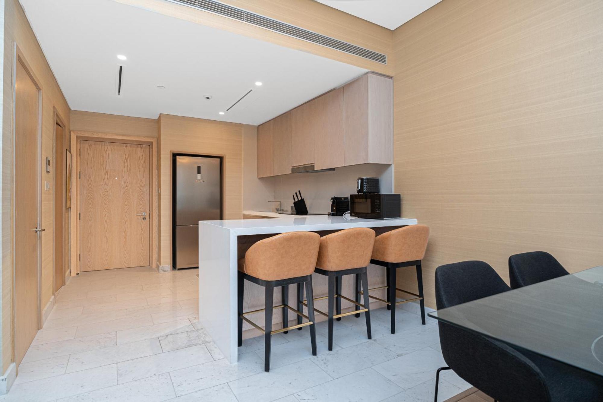 Escape24 Stunning 1br Panoramic Sea View Palm Tower Palm Jumeirah Apartment *