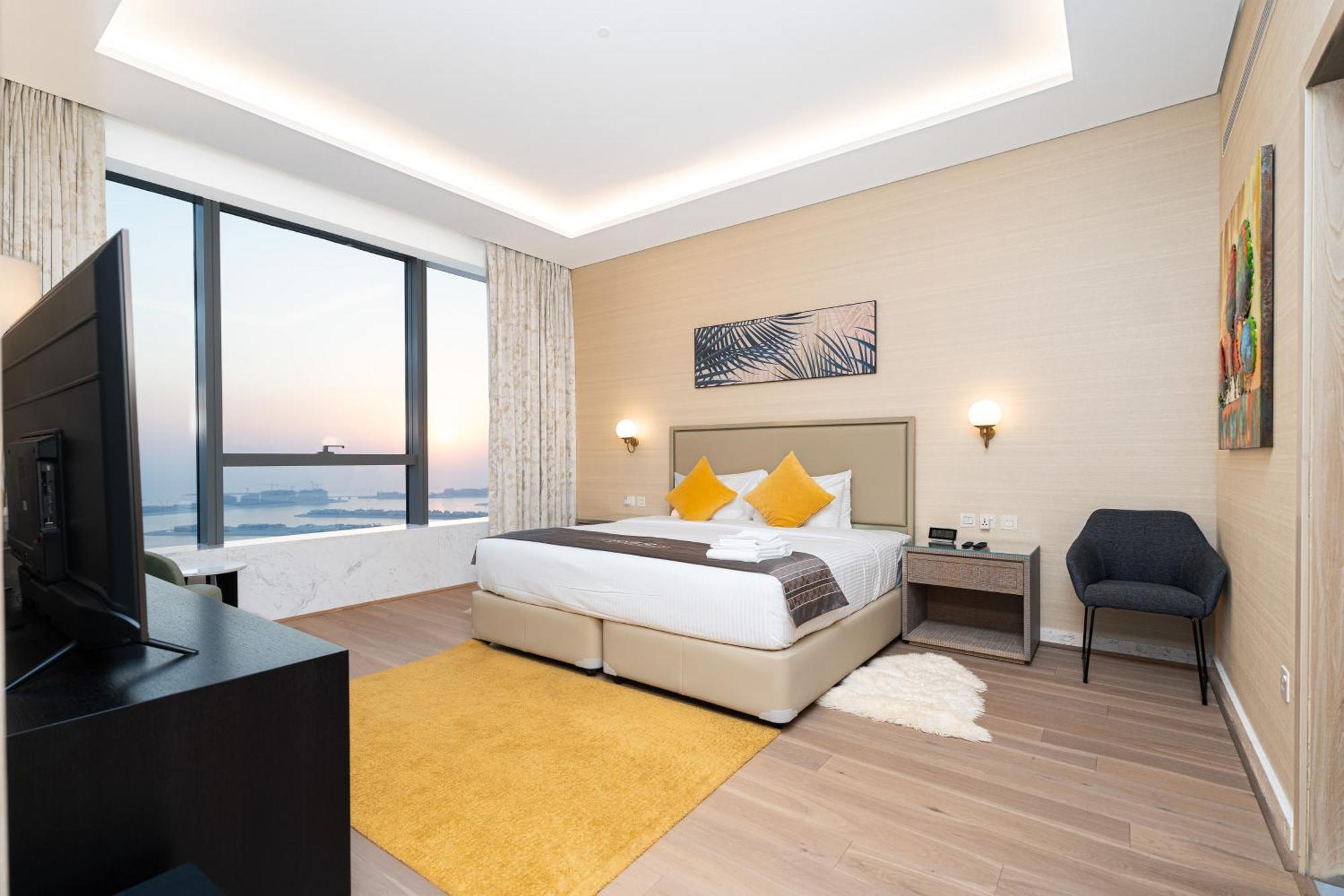 Escape24 Stunning 1br Panoramic Sea View Palm Tower Palm Jumeirah