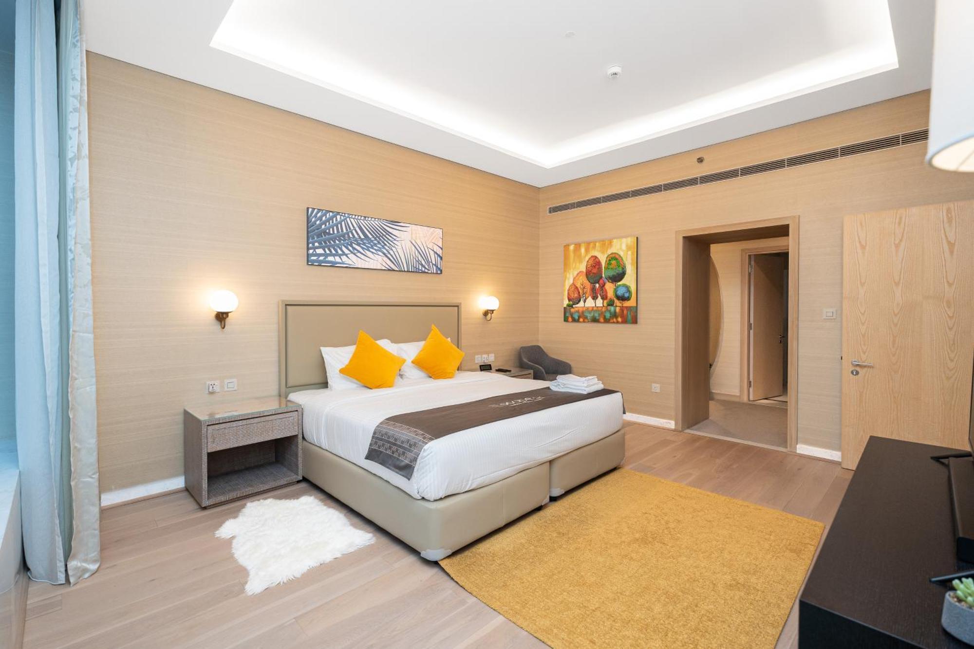 Escape24 Stunning 1br Panoramic Sea View Palm Tower Palm Jumeirah *