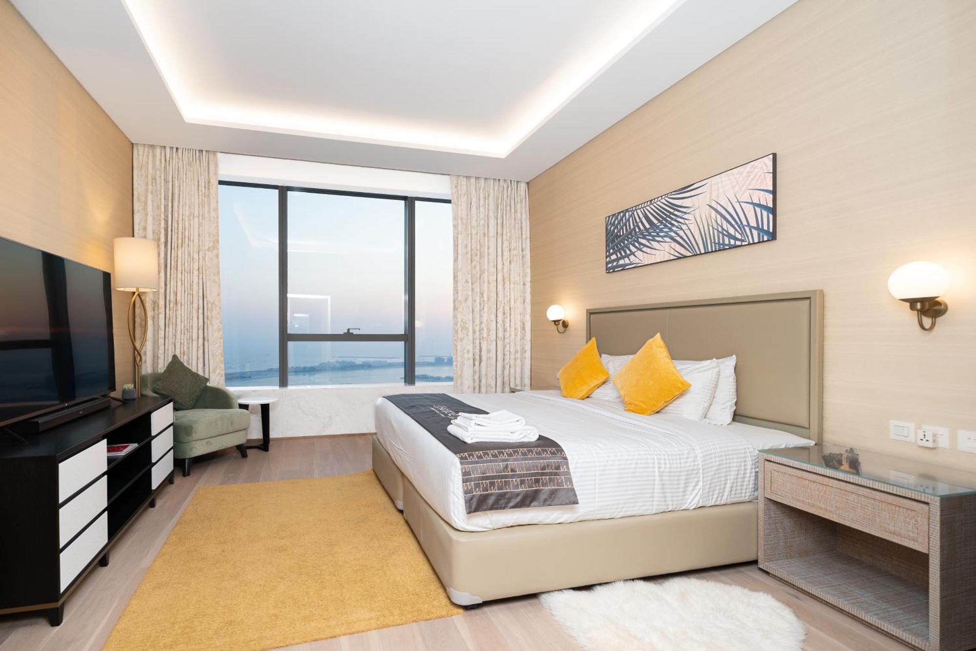Escape24 Stunning 1br Panoramic Sea View Palm Tower Palm Jumeirah *