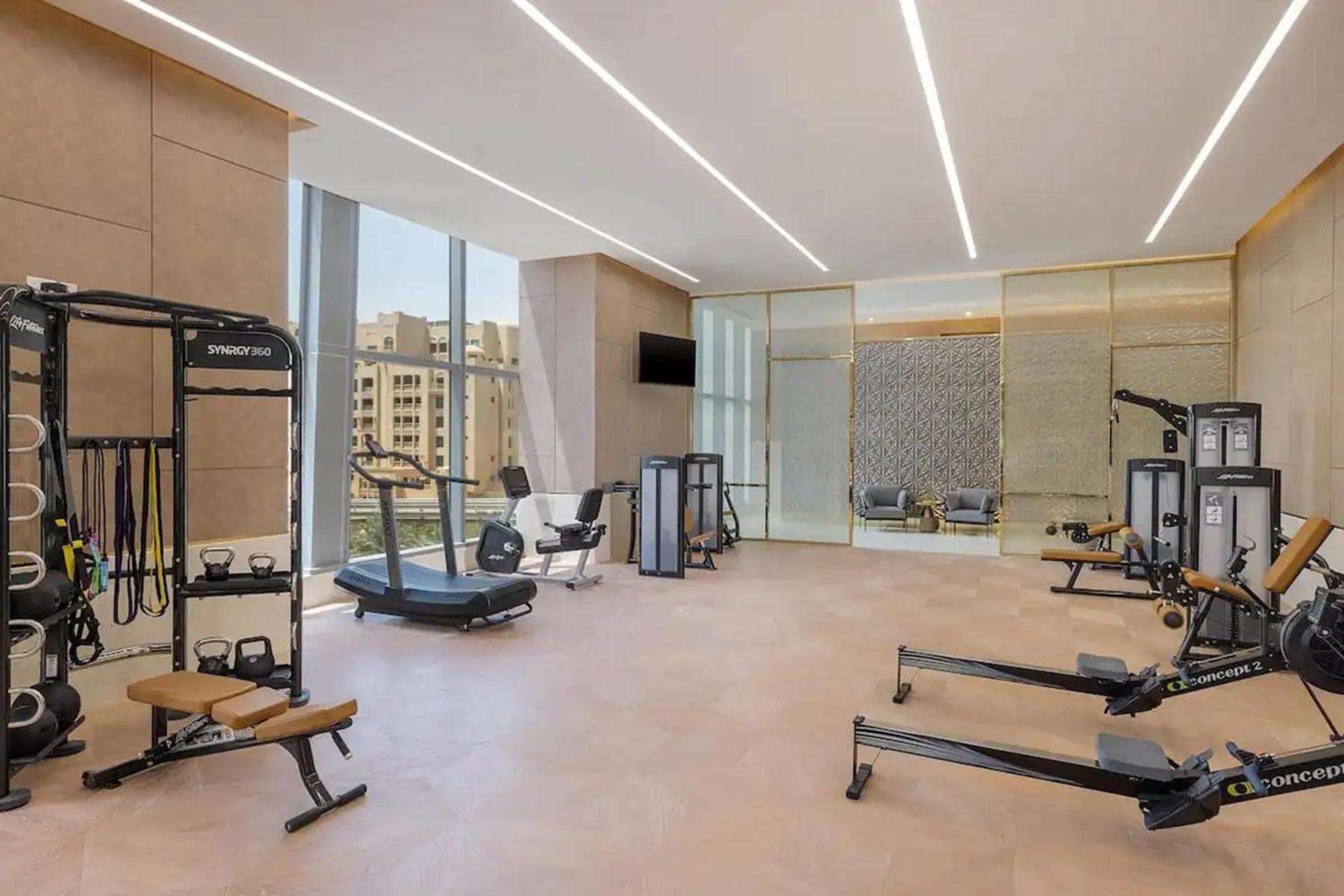 Escape24 Stunning 1br Panoramic Sea View Palm Tower Palm Jumeirah Dubai