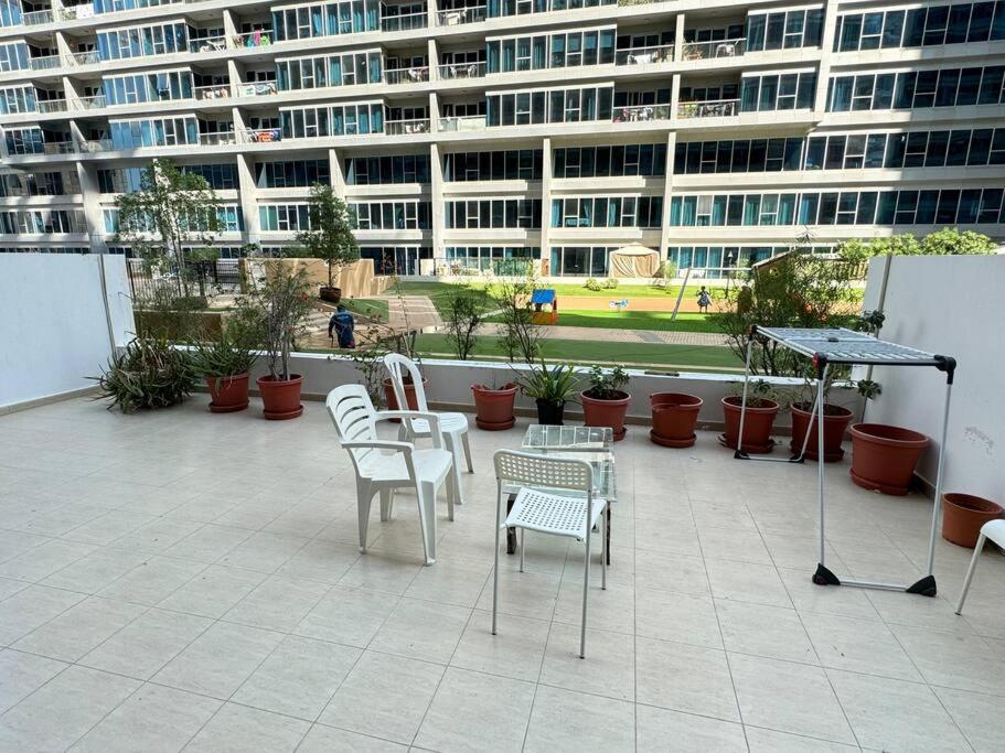 Apartment Stylish & Cozy Urban Retreat Dubai