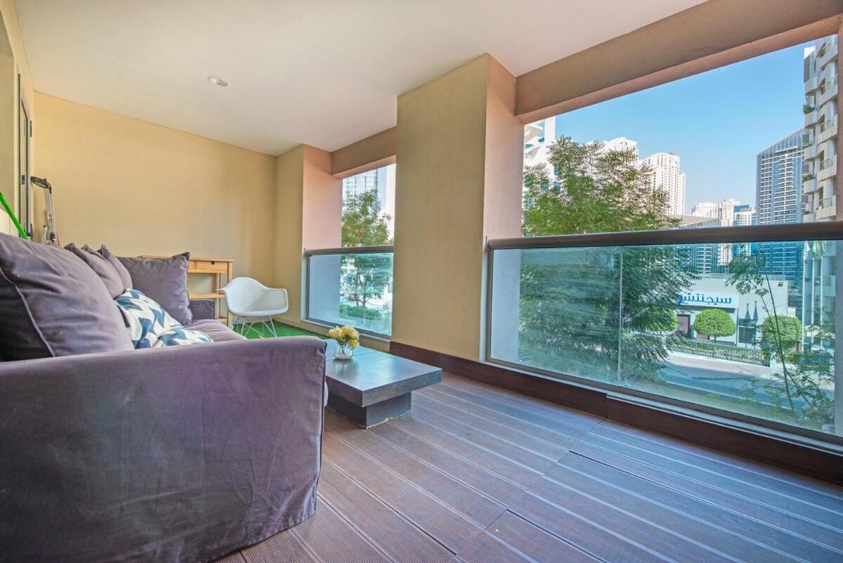 Delightful 2-bedroom At Belvedere Marina With Balcony Views