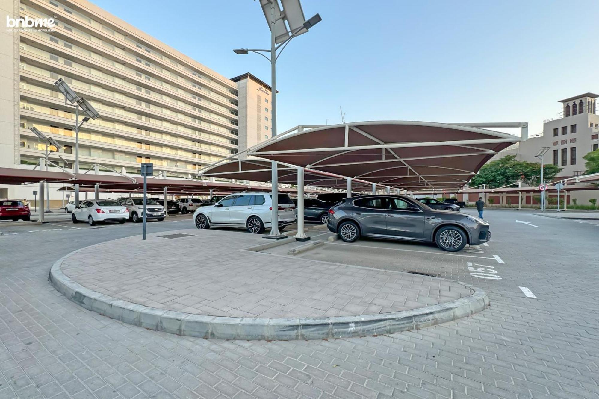 Bnbme - Azure Residences Dubai