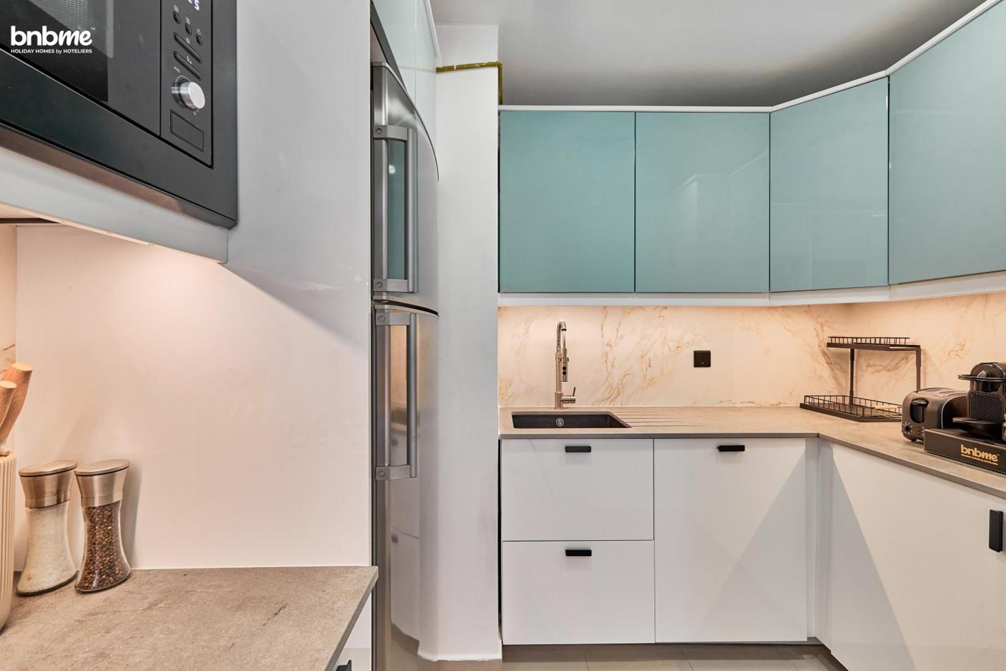 Apartment Bnbme - Azure Residences