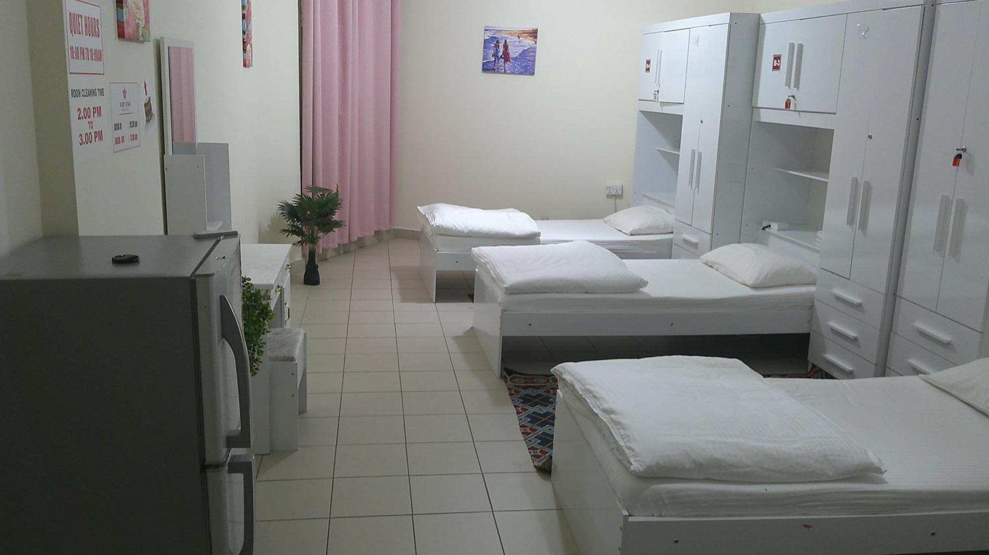 Inn Female Bed Space At Ruby Star - 4 Single Beds Dubai