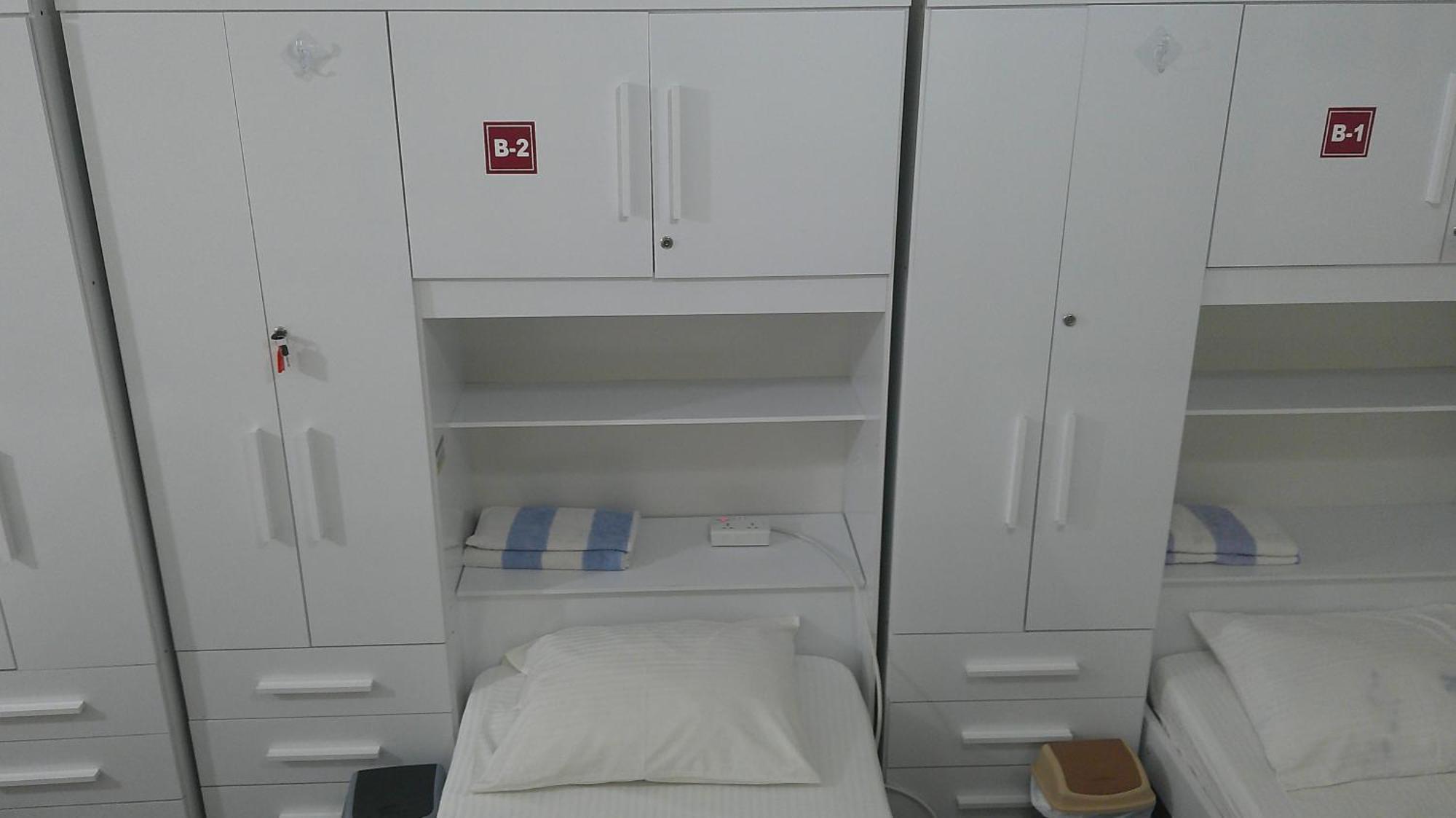 Female Bed Space At Ruby Star - 4 Single Beds Inn *