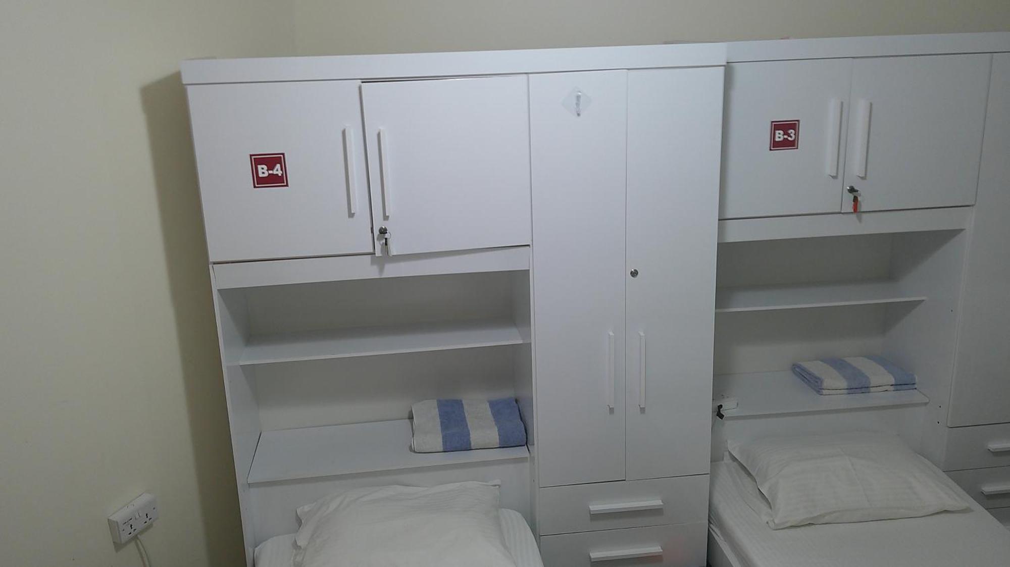 Inn Female Bed Space At Ruby Star - 4 Single Beds *