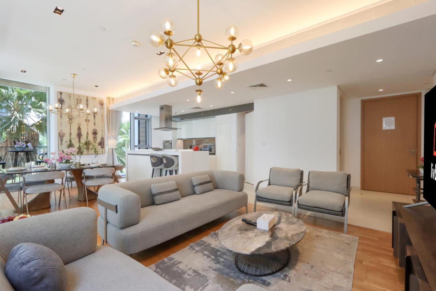 Livbnb - Luxury 3 Bedroom With Sea View Apartment