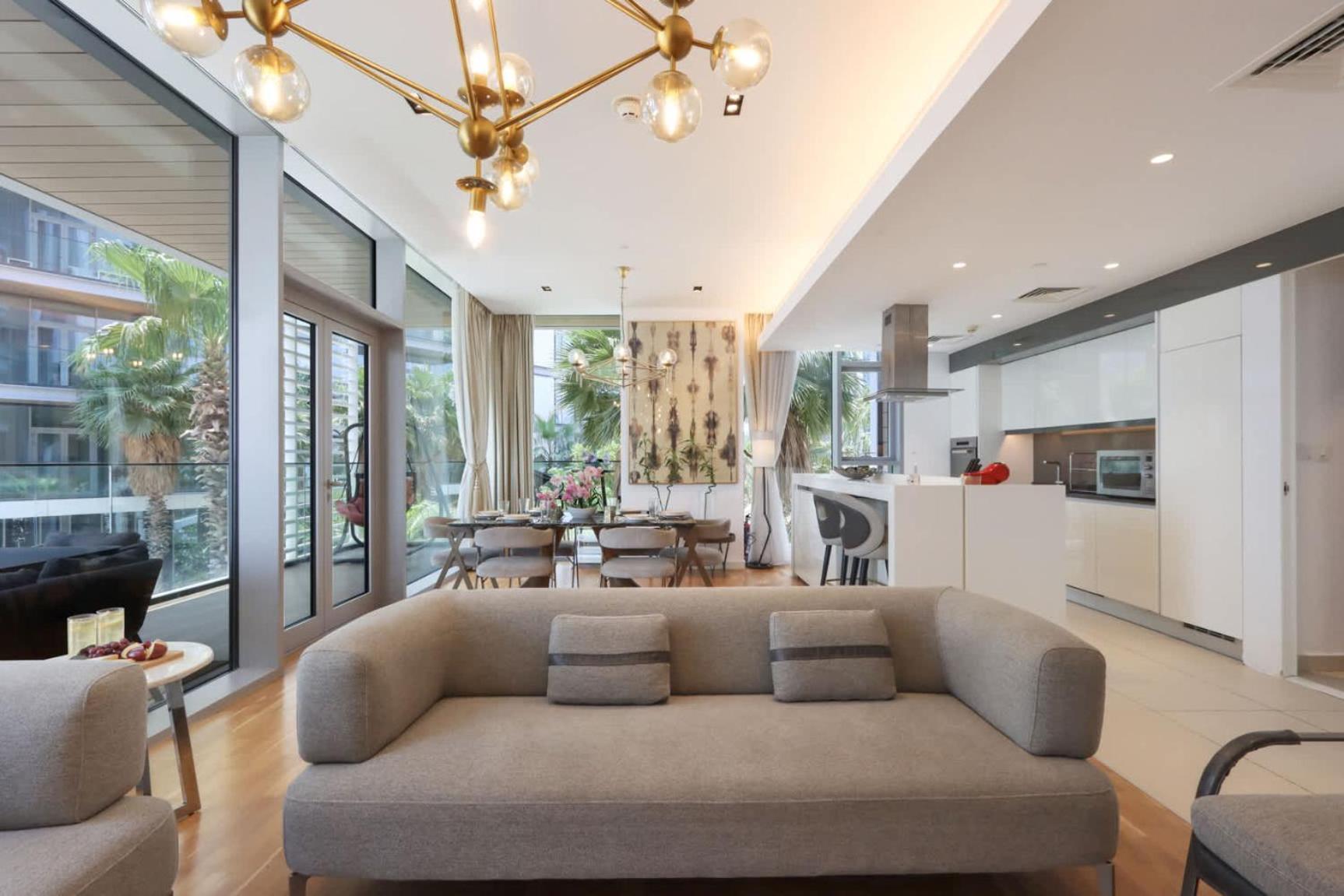 Livbnb - Luxury 3 Bedroom With Sea View Apartment *