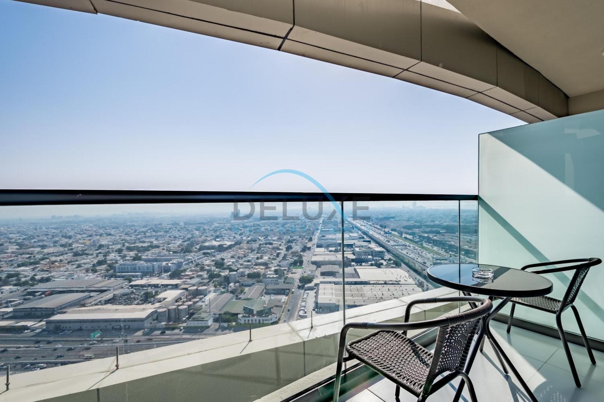 Views! Special Promo On Modern By Deluxe Homes Apartment