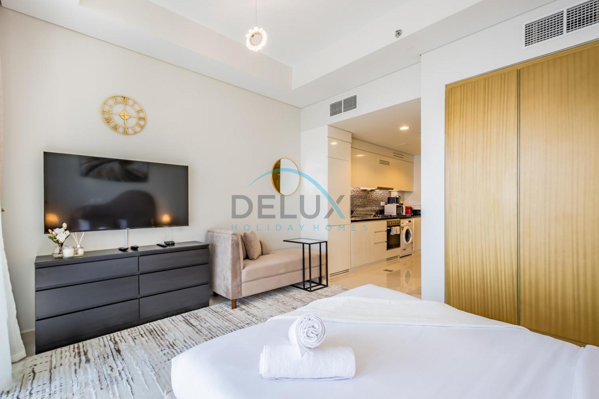 Views! Special Promo On Modern By Deluxe Homes *
