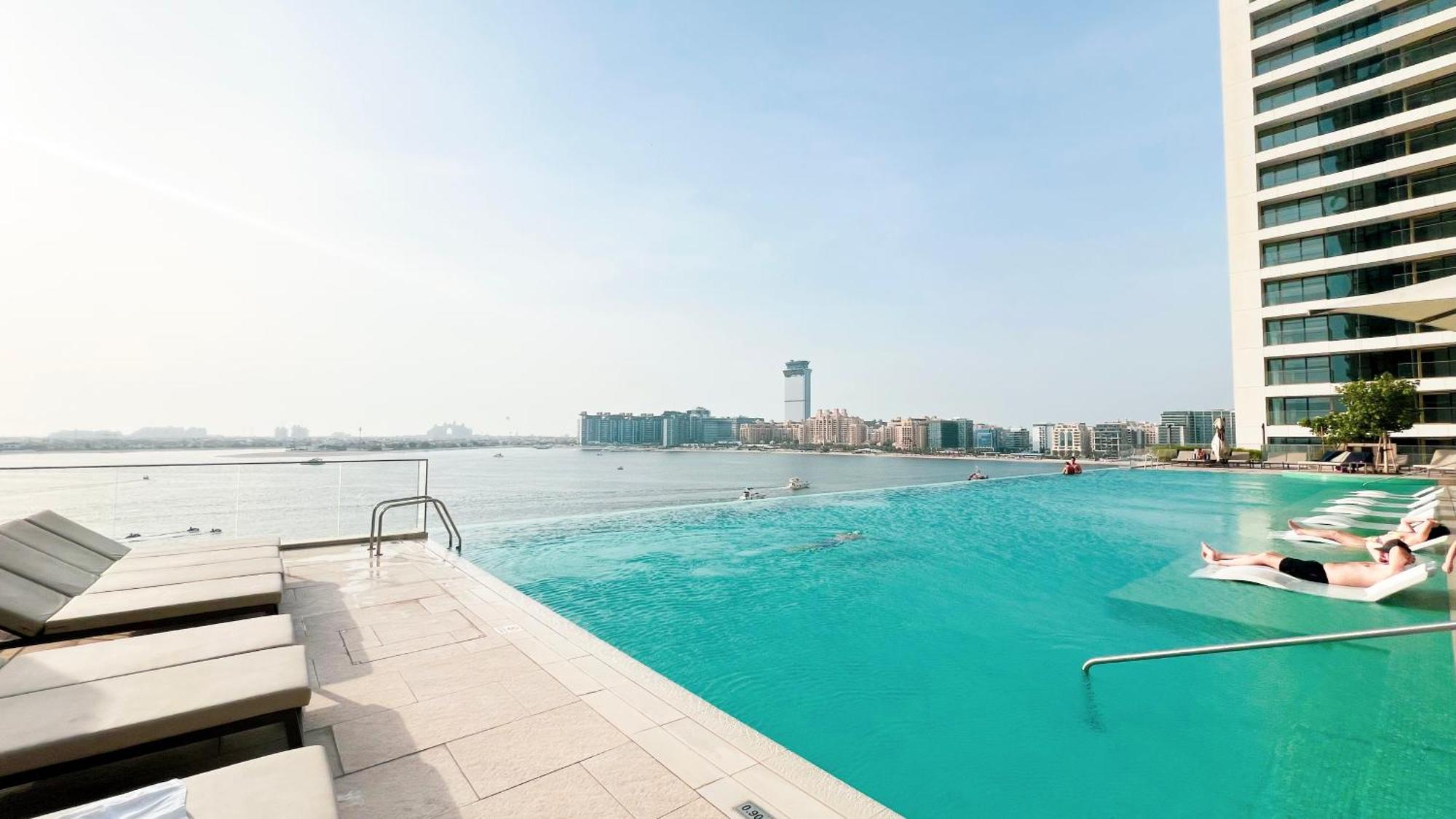 Lux Spacious 1 Bedroom - Beachfront And Seaview Aparthotel *