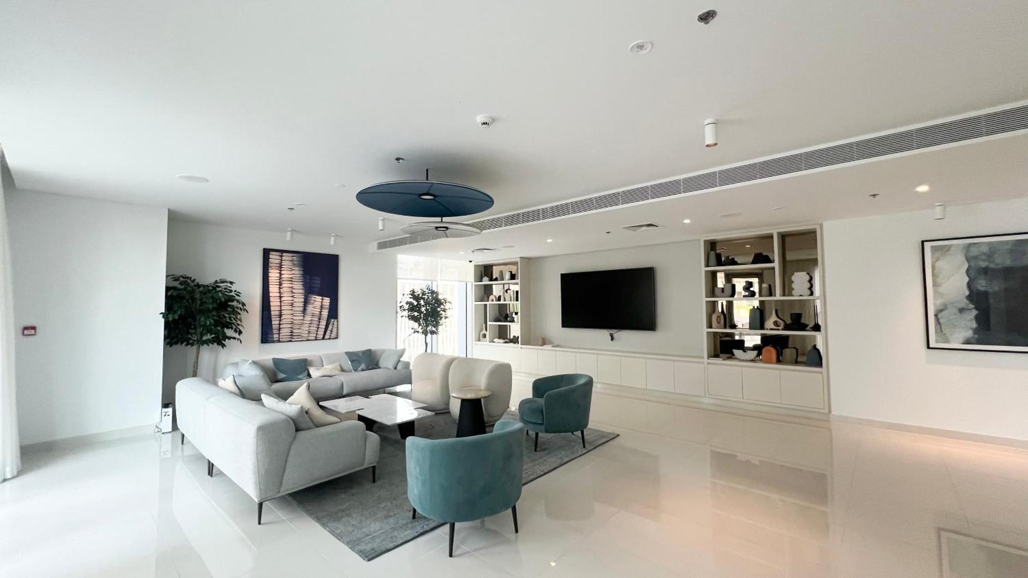 Lux Spacious 1 Bedroom - Beachfront And Seaview Aparthotel