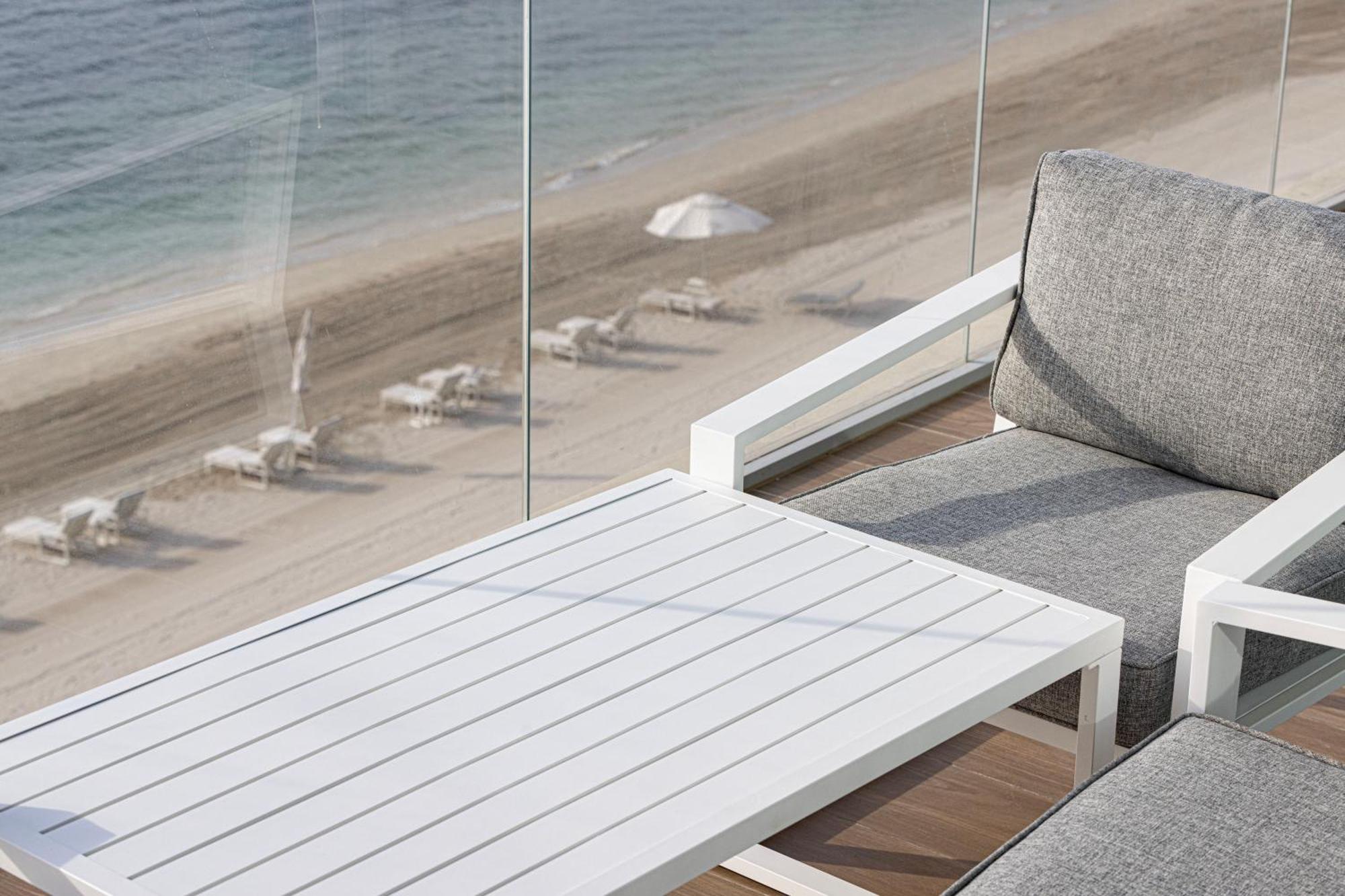Lux Spacious 1 Bedroom - Beachfront And Seaview *