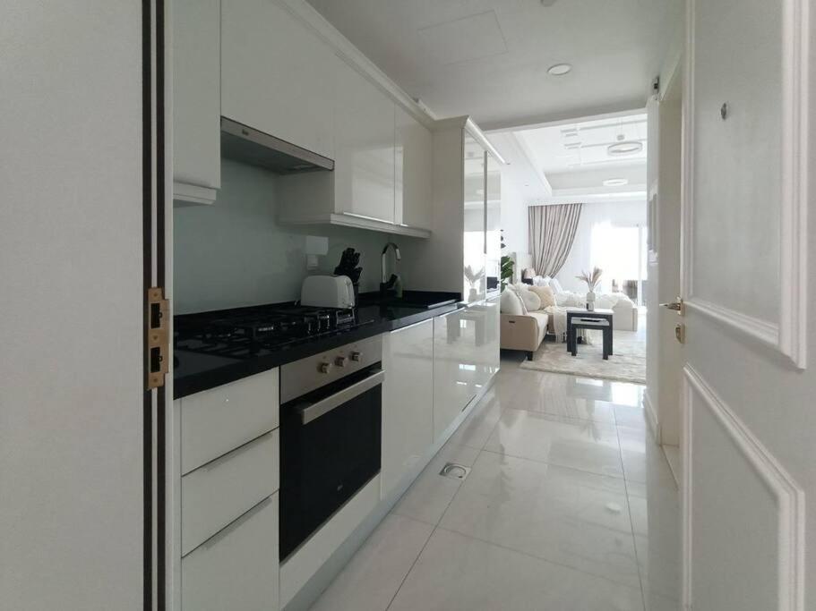 Elegance Vincetor Palecio Apartment Dubai