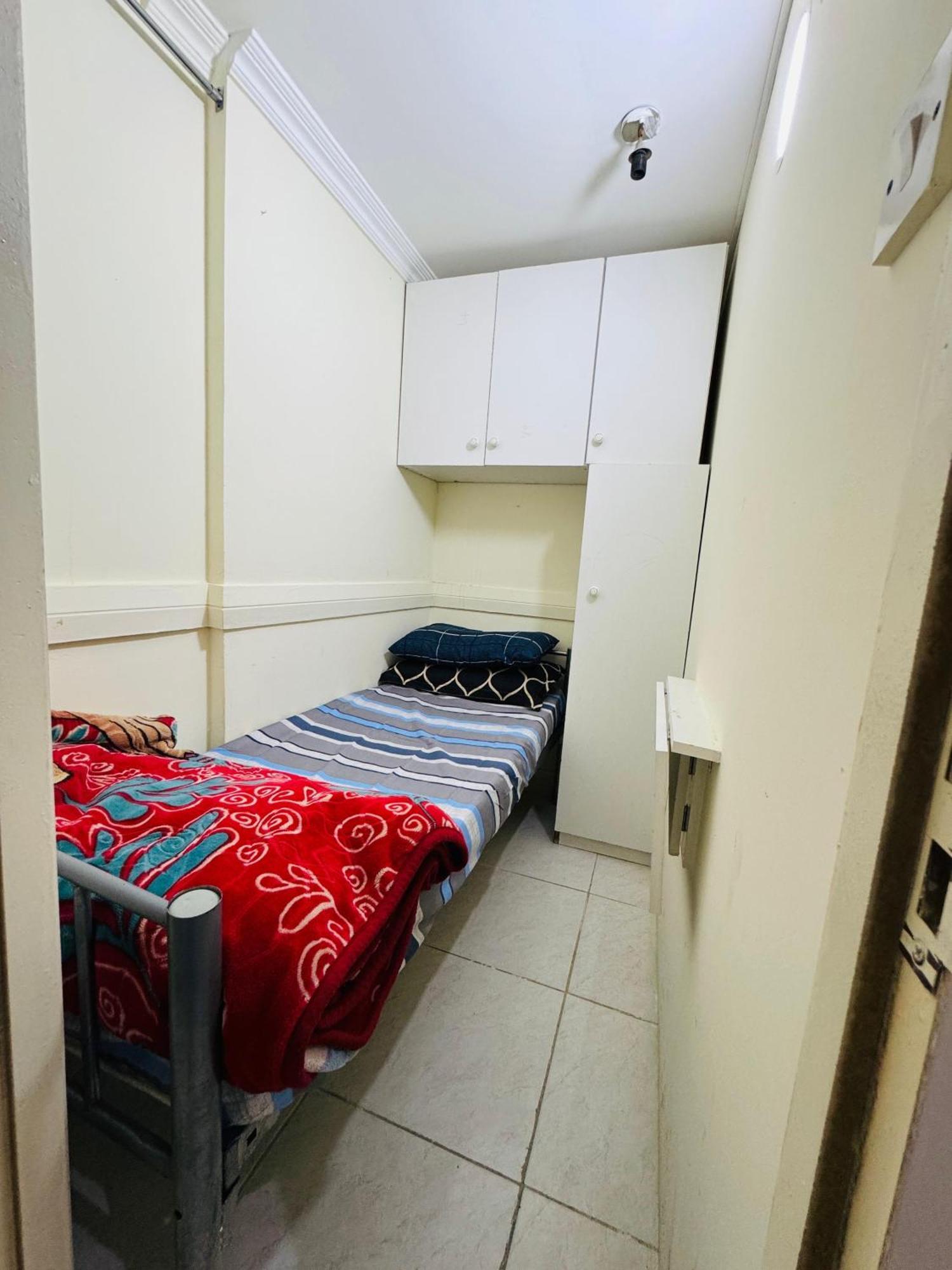 Partition In Deebaj Apartamento