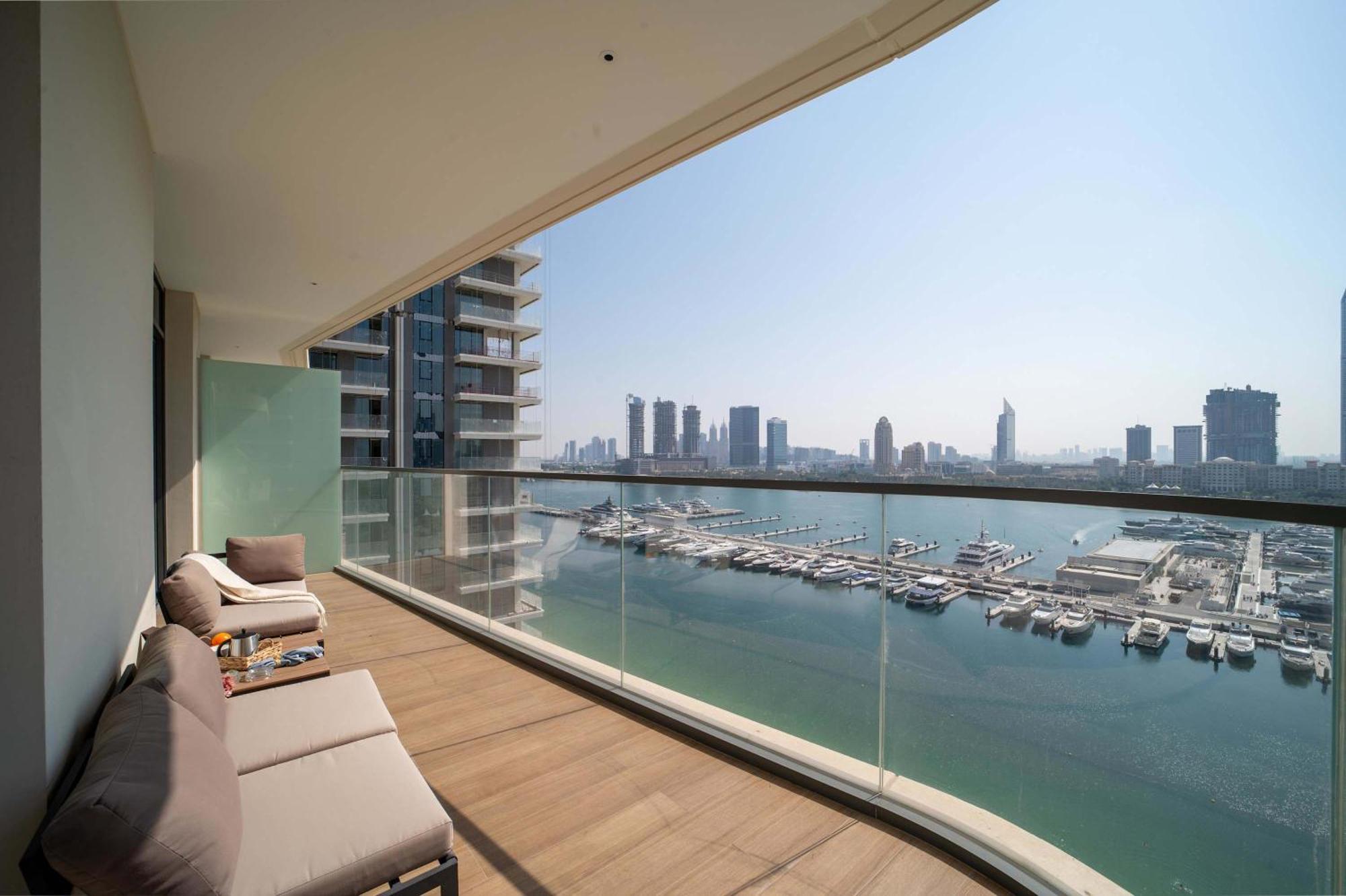 Frank Porter - Marina Vista Tower 2 Dubai
