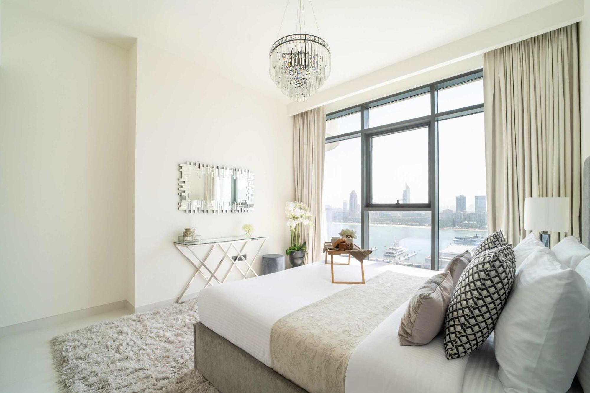 Frank Porter - Marina Vista Tower 2 Apartment Dubai
