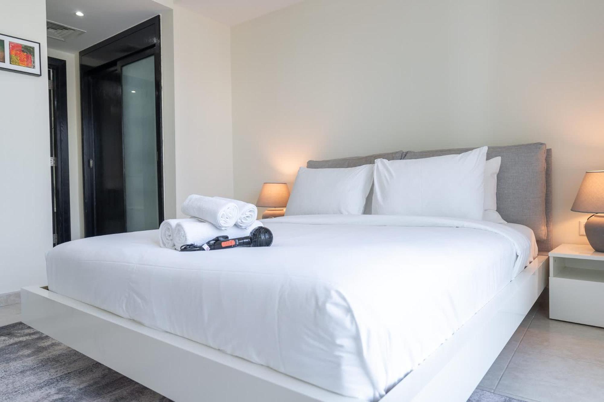 Luxury In Marina's 1 Bed That Sleeps 2 Dubai
