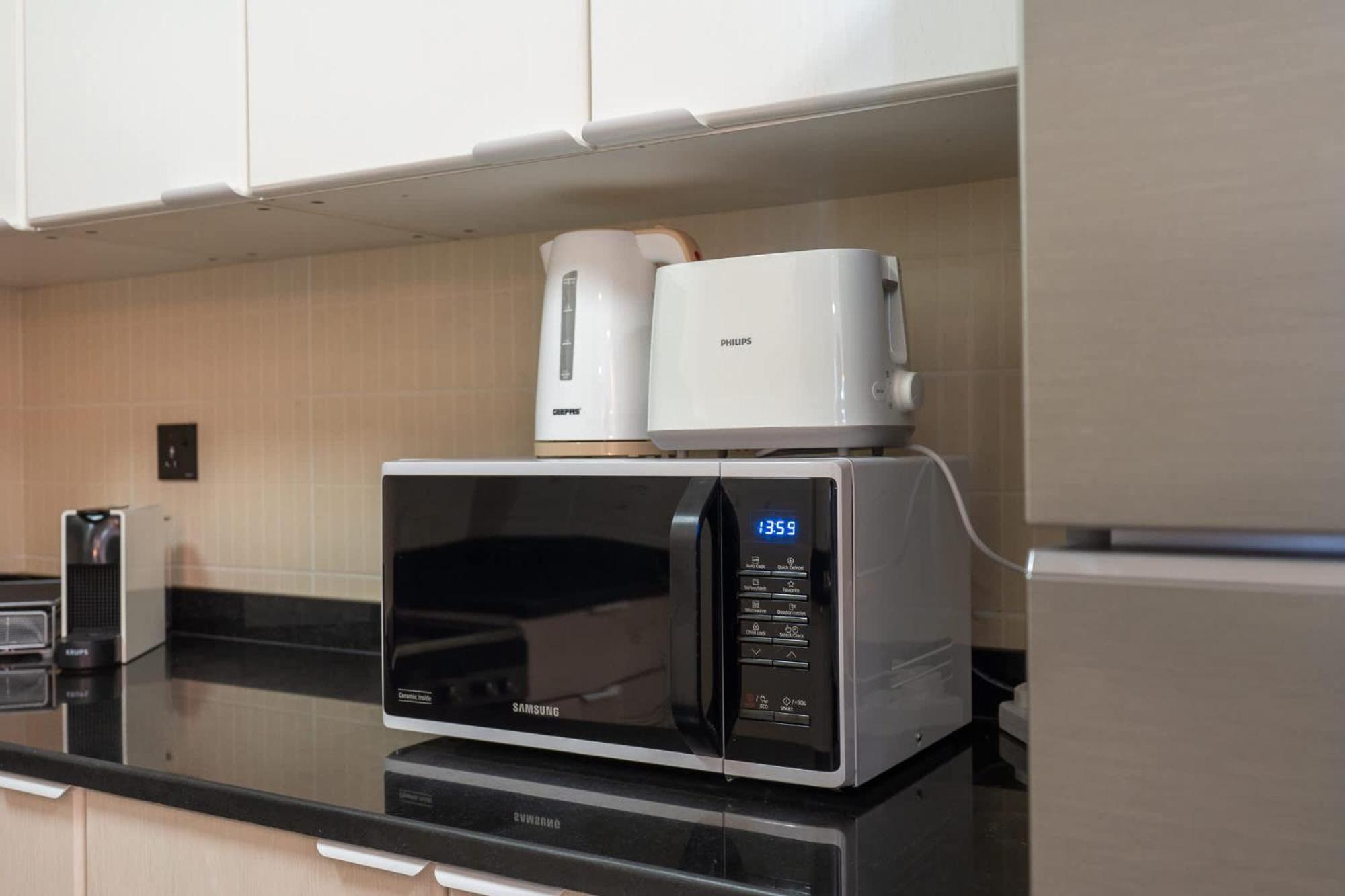 Stunning 1-bedroom Perfect For 4 In Lakeside Dubai