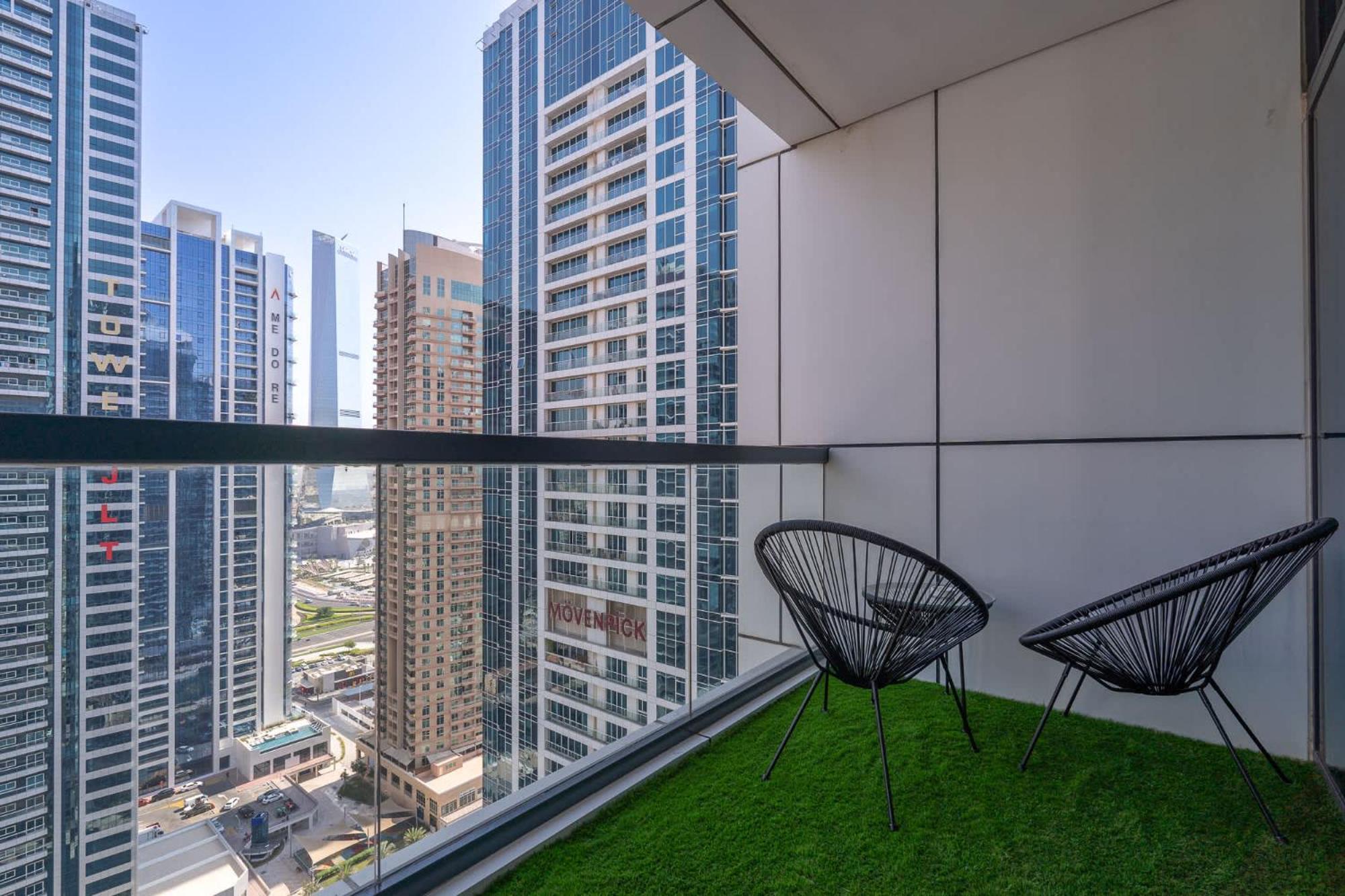 Stunning 1-bedroom Perfect For 4 In Lakeside Dubai