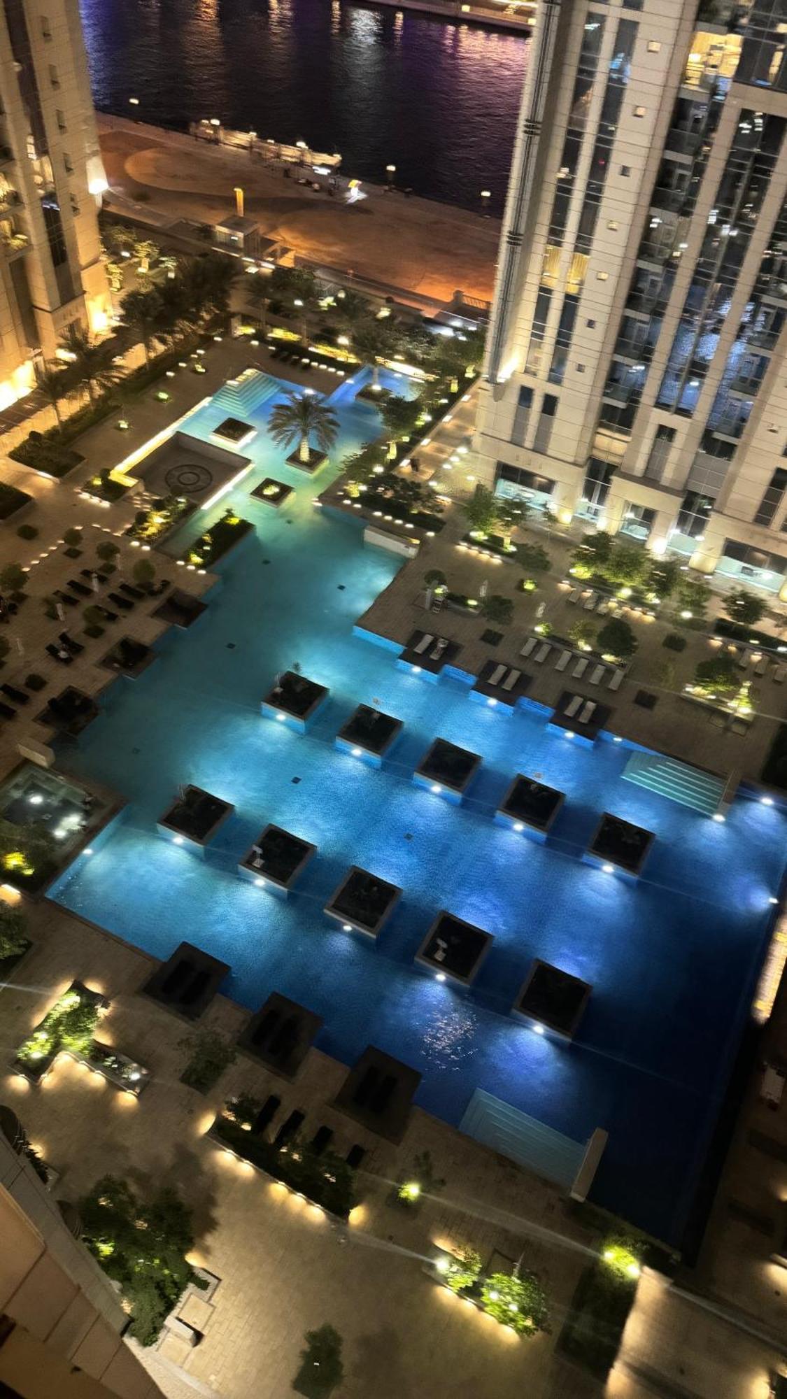 Amazing 1 Bedroom - Downtown Dubai, Canal & Burj Views Daire Dubai