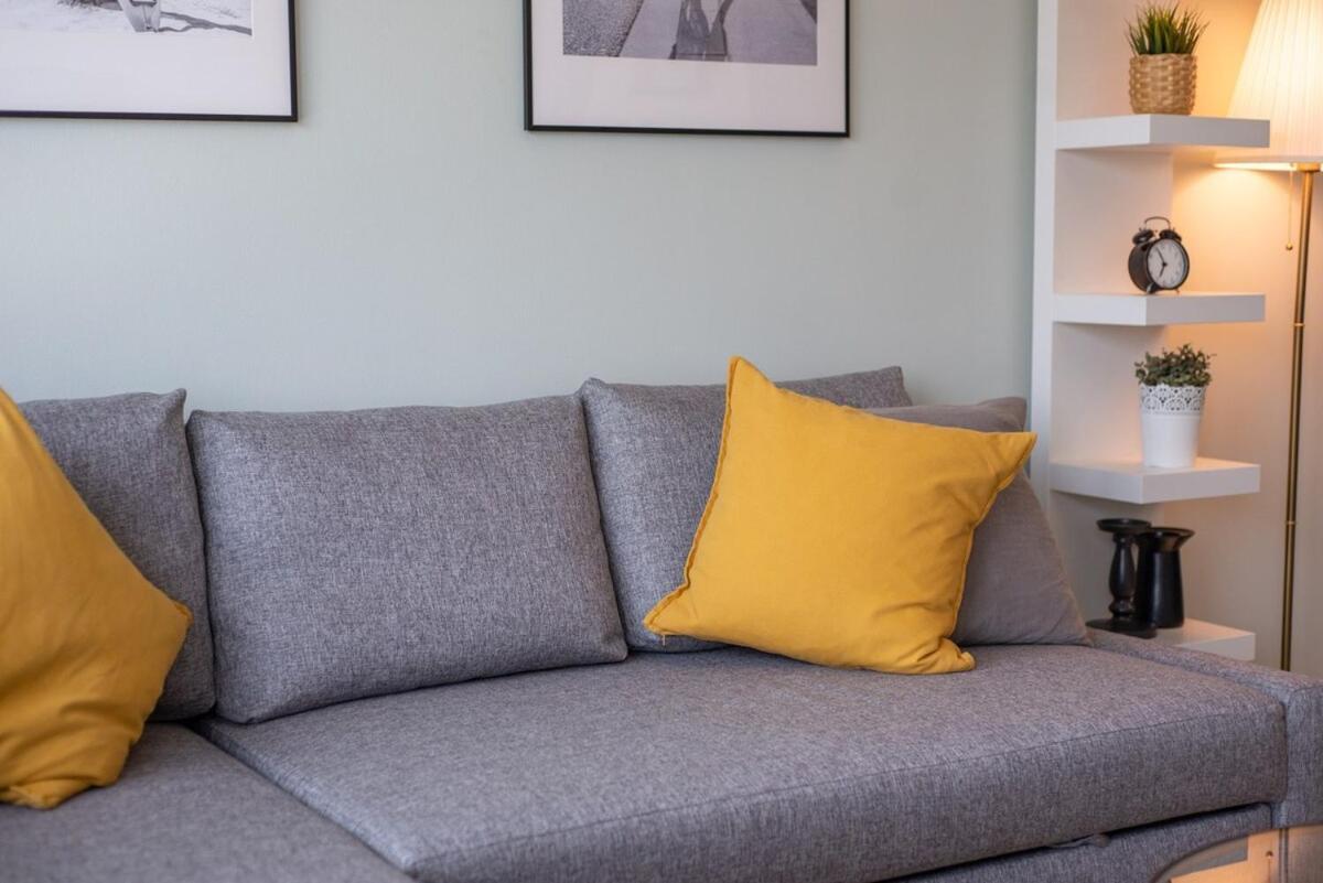 Apartment Warm And Airy 1-bedroom With Exceptional Views In Marina *
