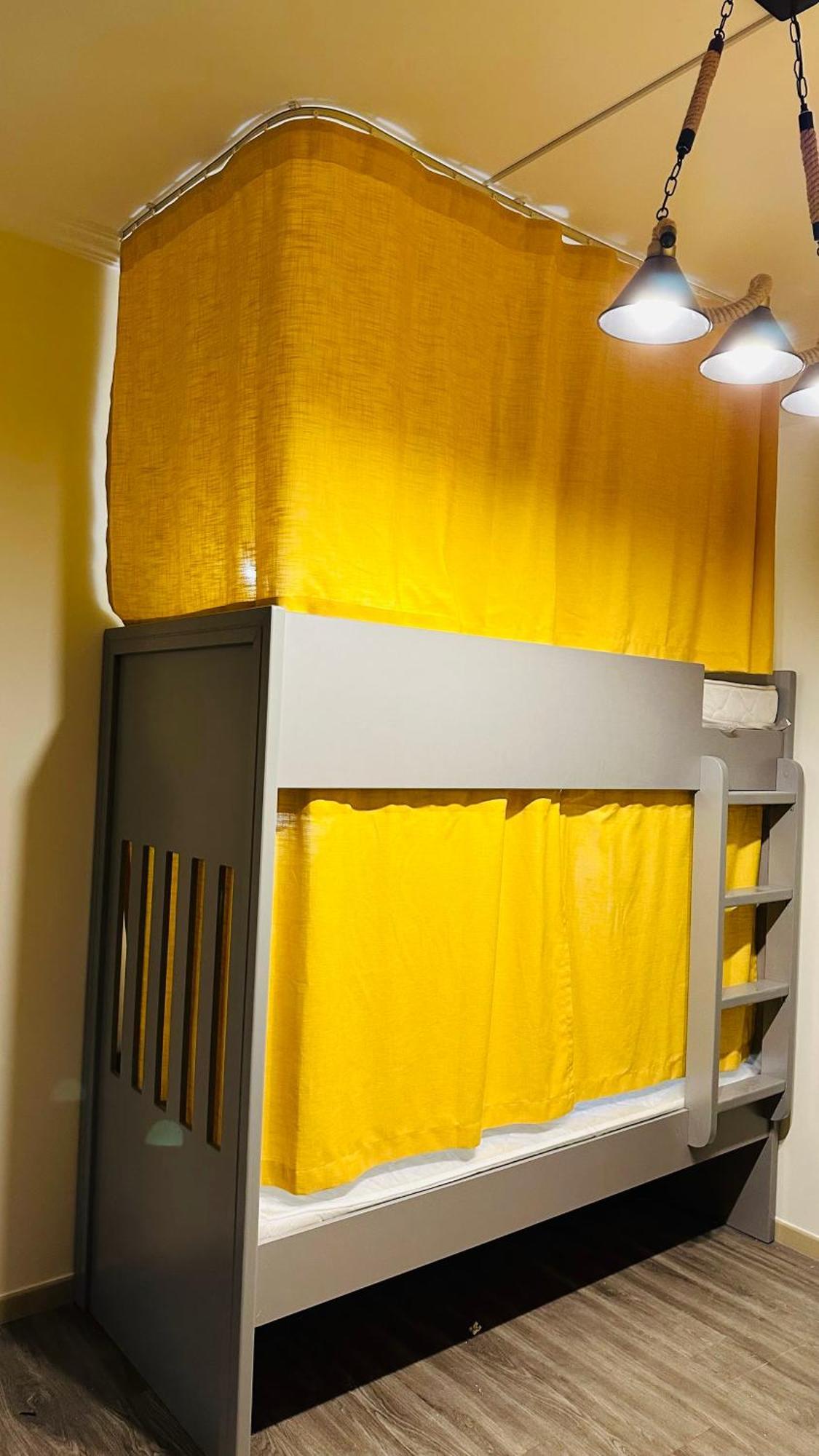 Capsule hotel Route 66 *