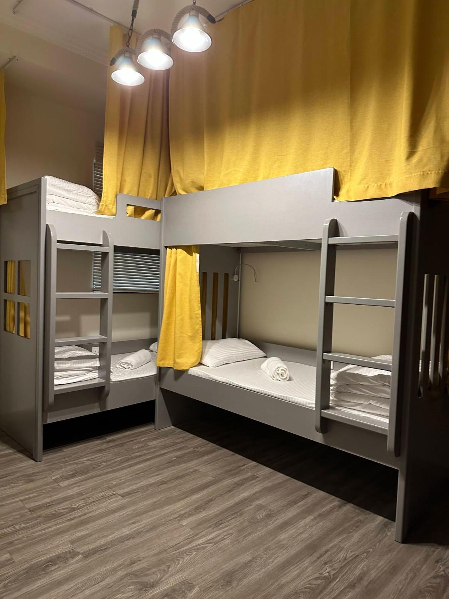 Capsule hotel Route 66