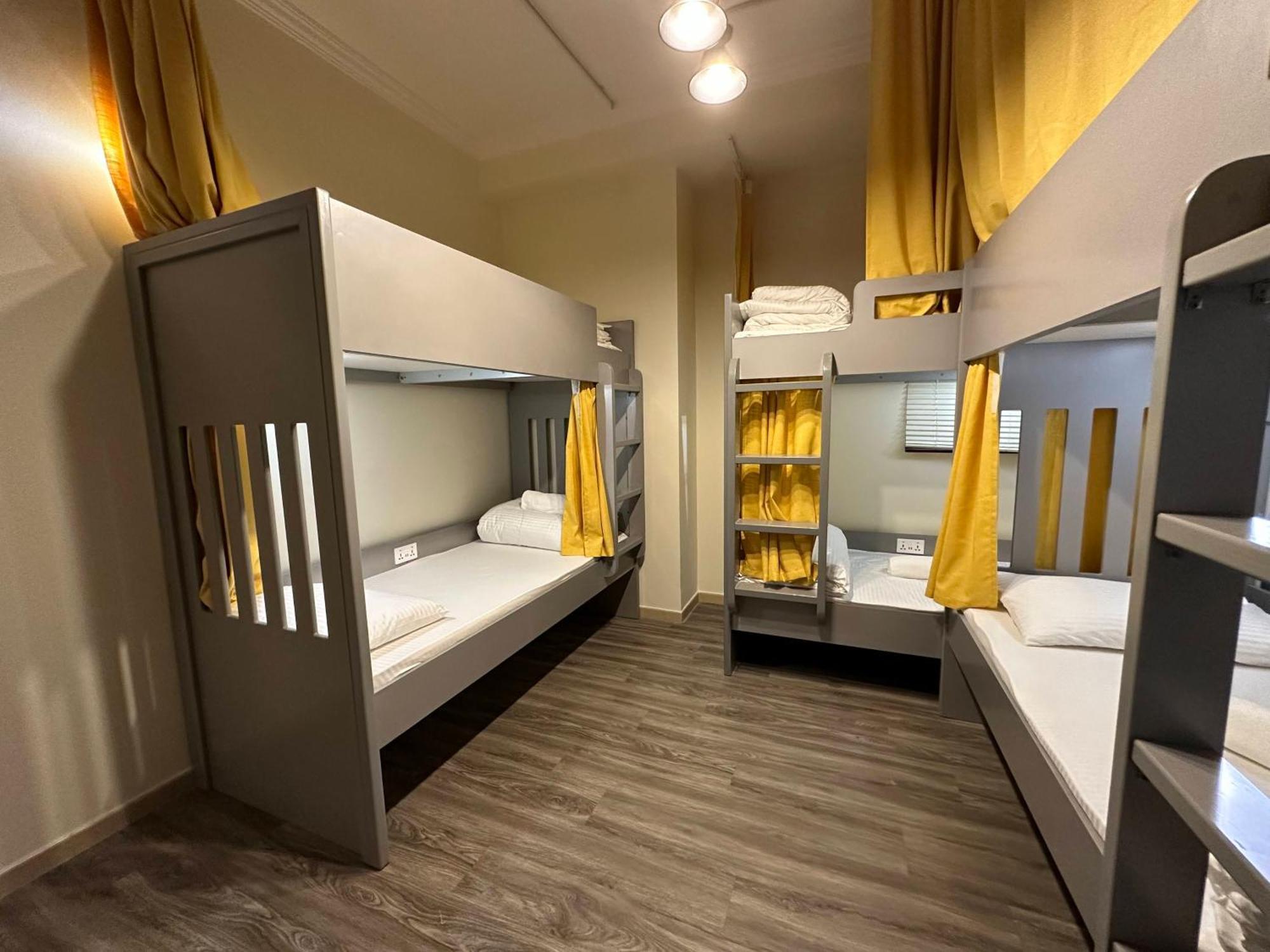 Capsule hotel Route 66