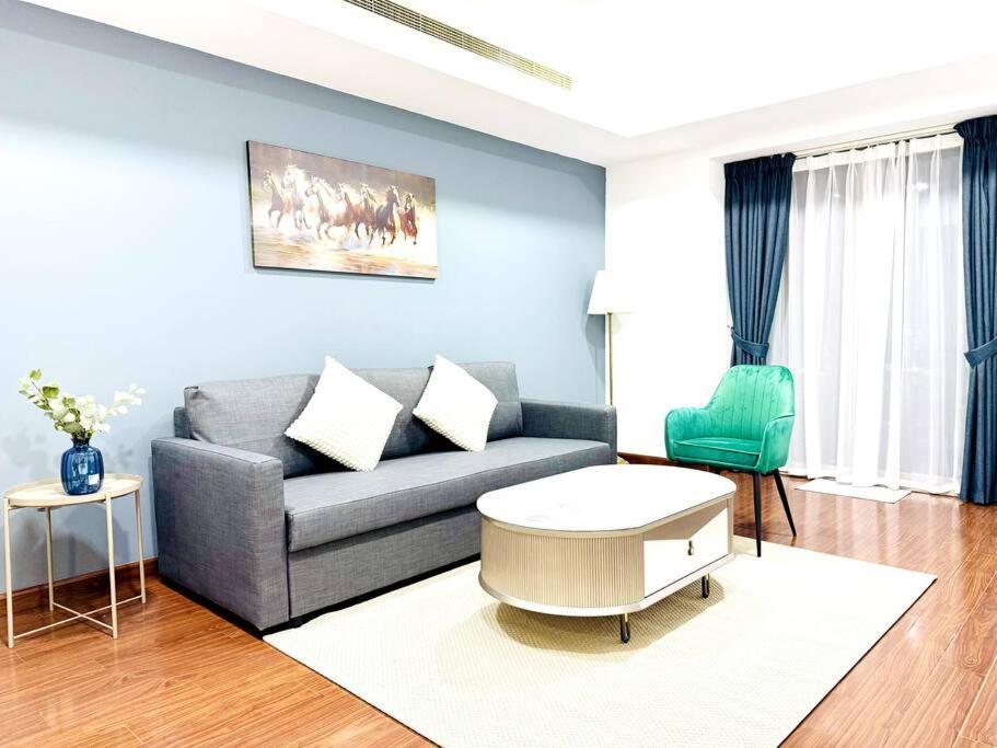 Opp And Club, Next To Marina Walk, Luxury Apartment Dubai