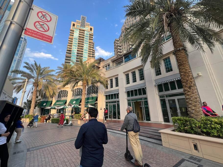 Apartment Opp And Club, Next To Marina Walk, Luxury