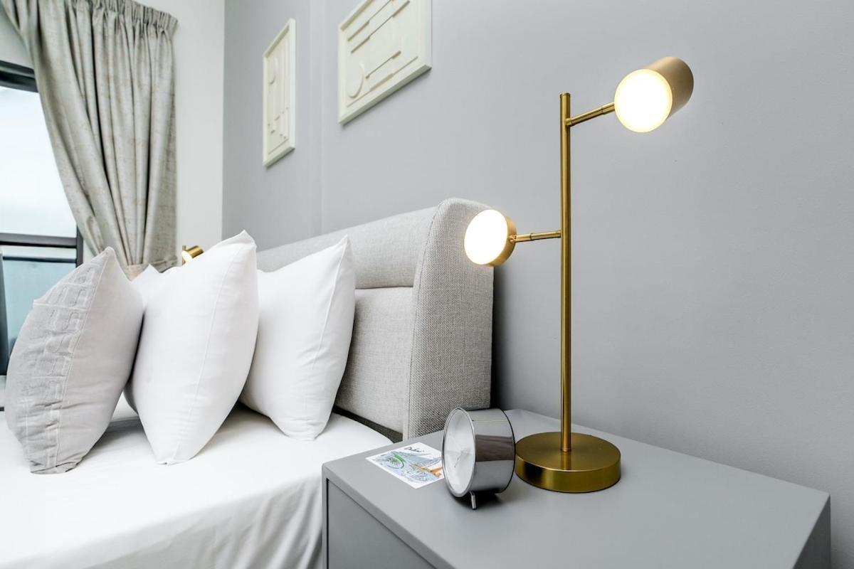 Serene 1-bedroom For 4 In Business Bay Apartment