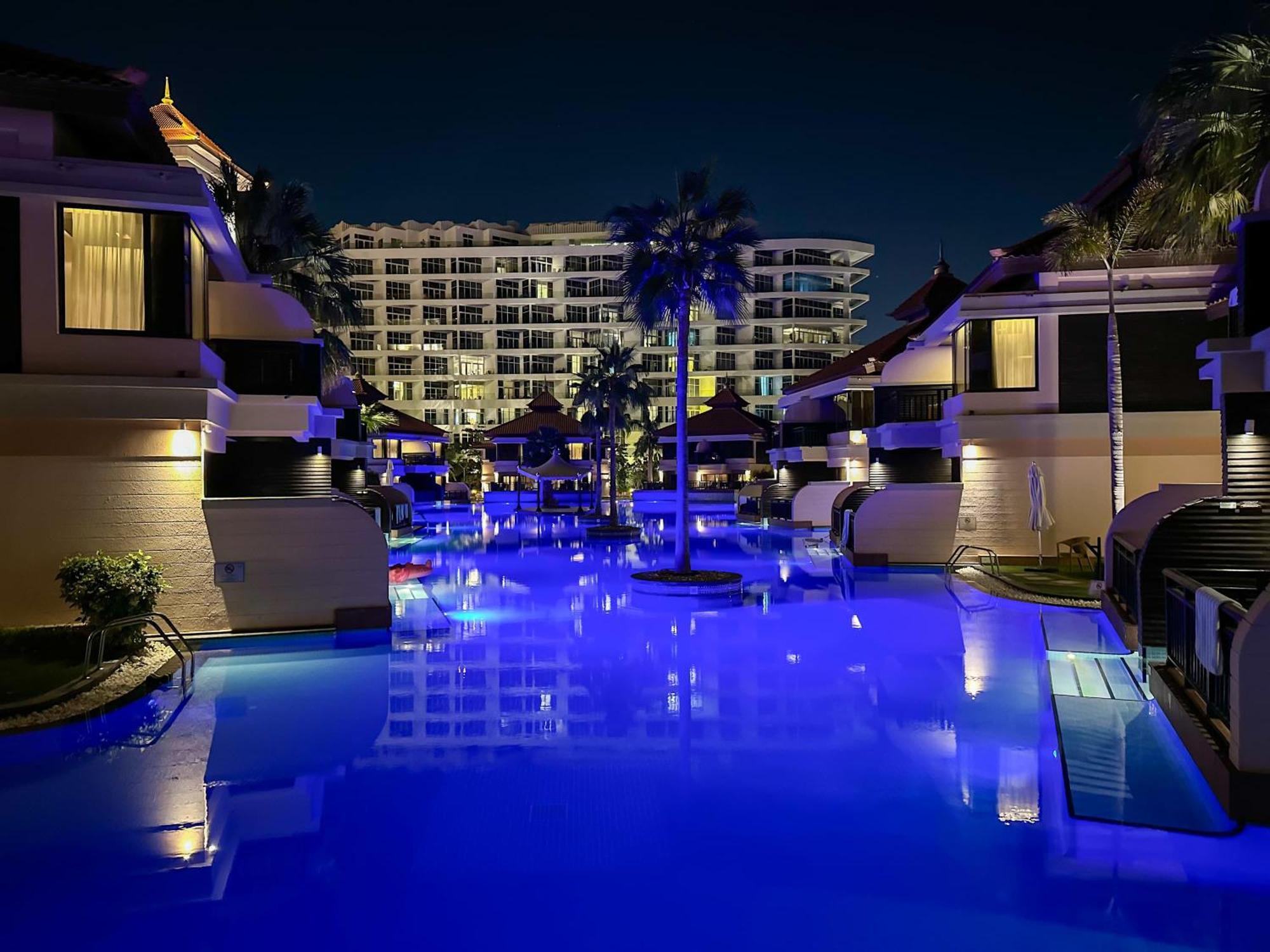 Apartment Upgraded 2br - Beachfront - 5 Star
