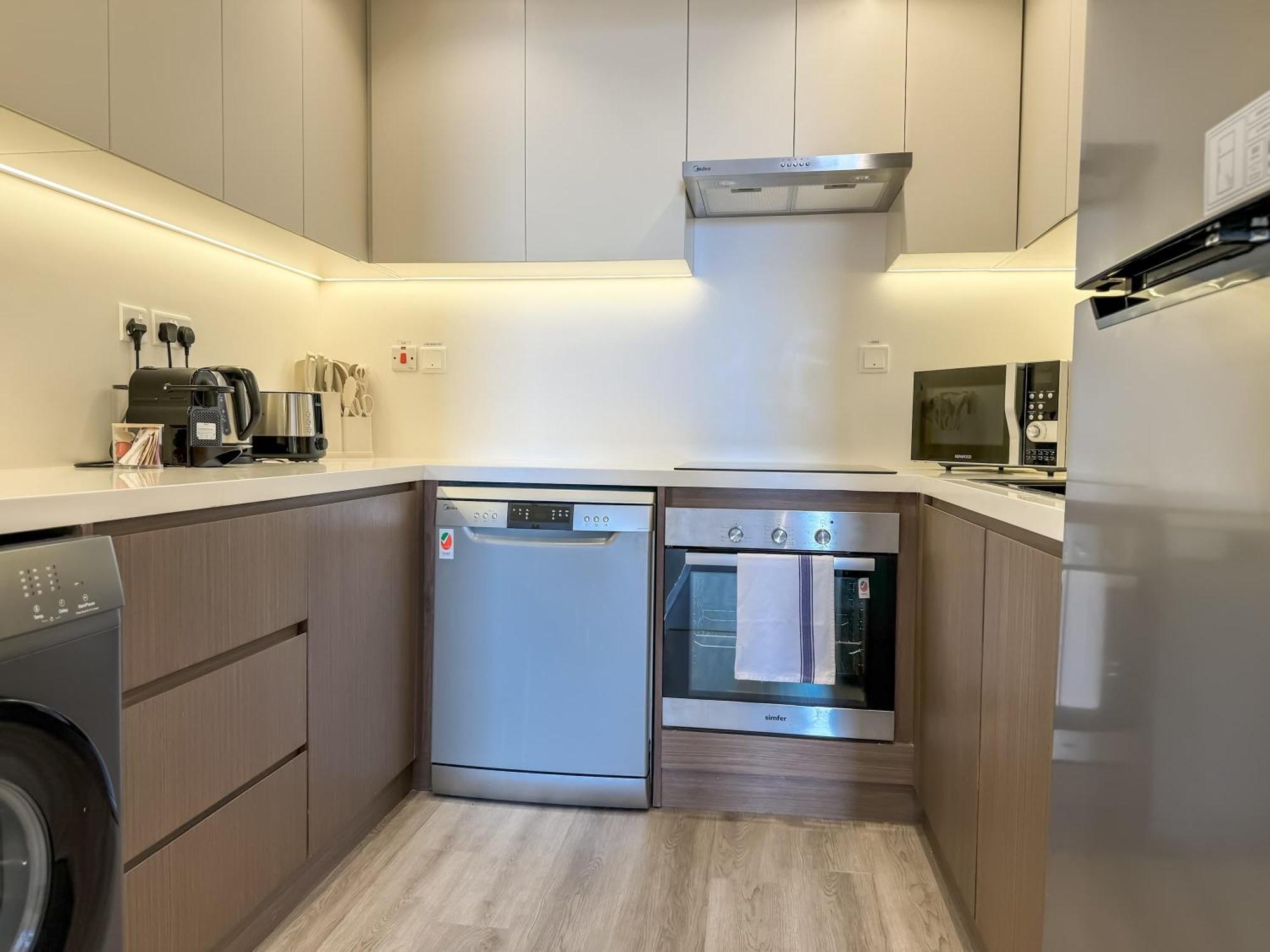 Upgraded 2br - Beachfront - 5 Star