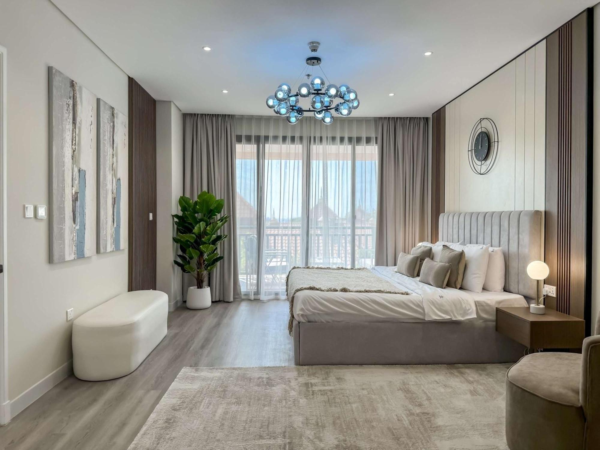 Upgraded 2br - Beachfront - 5 Star Apartment *