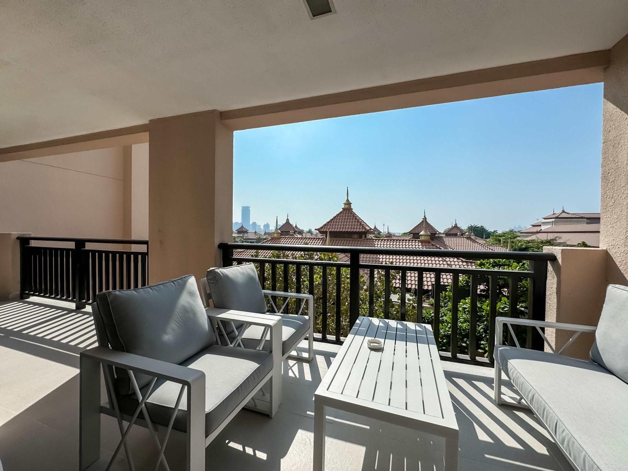 Upgraded 2br - Beachfront - 5 Star *