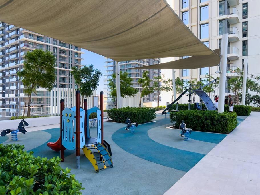 Coastal Chic 1 Bedroom W Private * Dubai