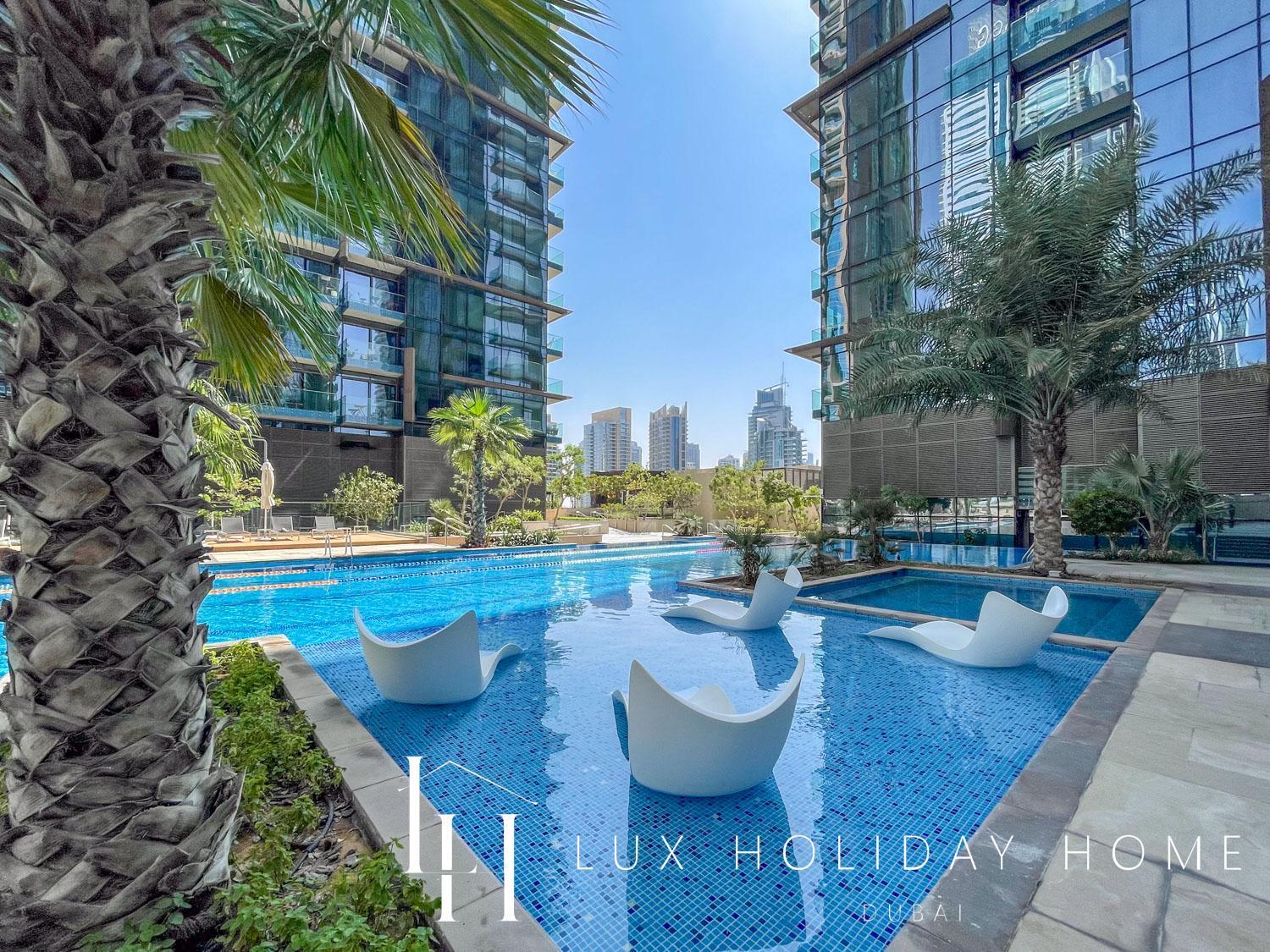 Lux The Marina Gate Sea View 2