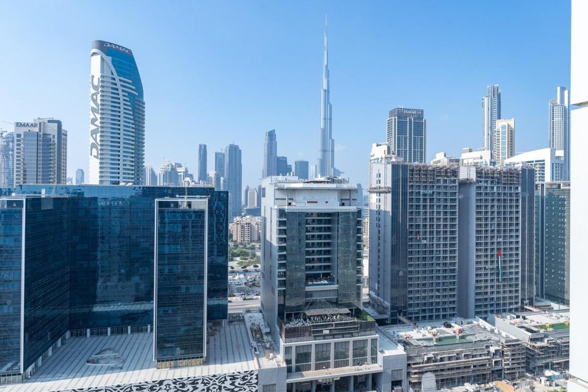 Daire Awesome 1-bedroom With Burj Views At Vera Tower In Business Bay Dubai