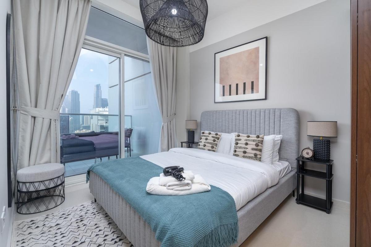 Daire Awesome 1-bedroom With Burj Views At Vera Tower In Business Bay Dubai