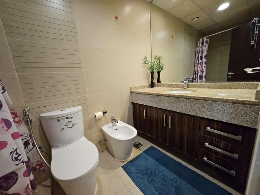 Stunning - High Floor - Canal View Apartment Dubai