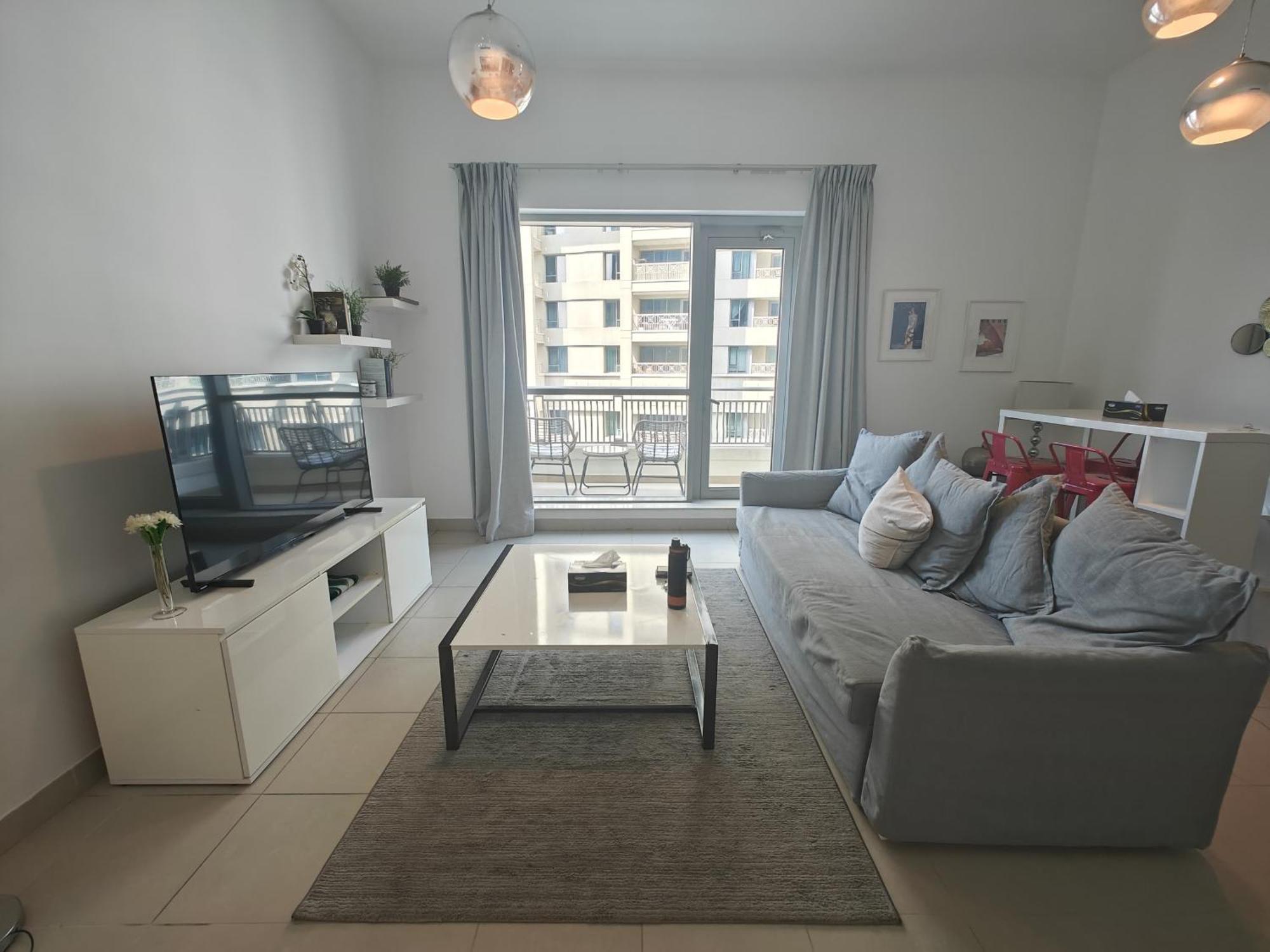 Sophisticated 1br With Burj Khalifa Views *